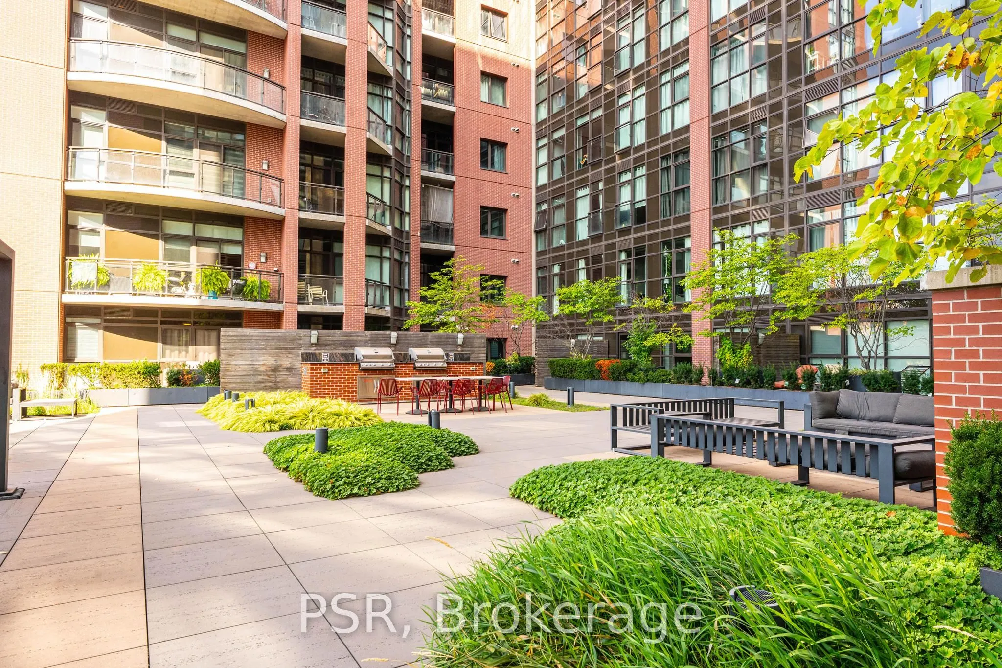 118 King Street E, #421