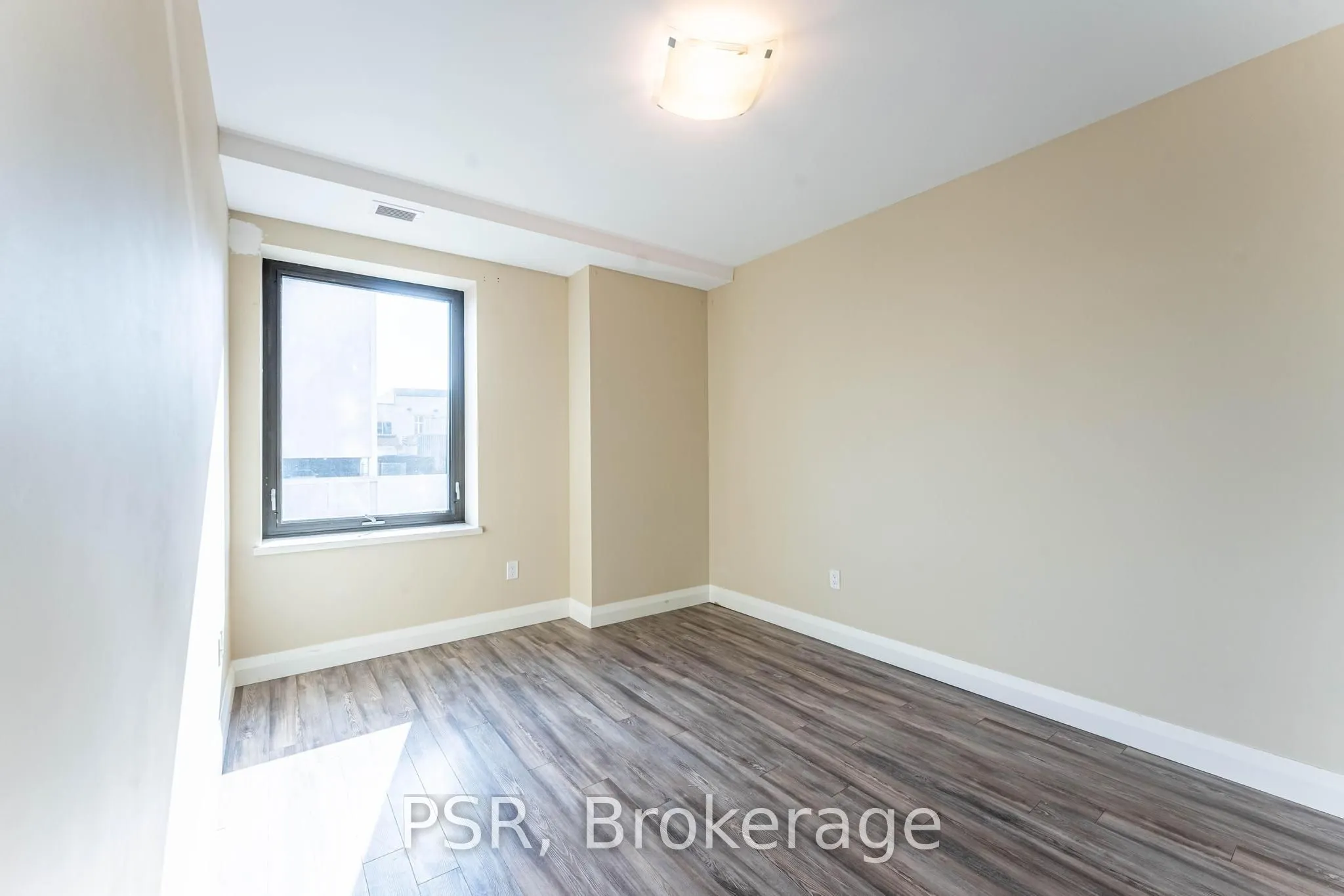 118 King Street E, #421