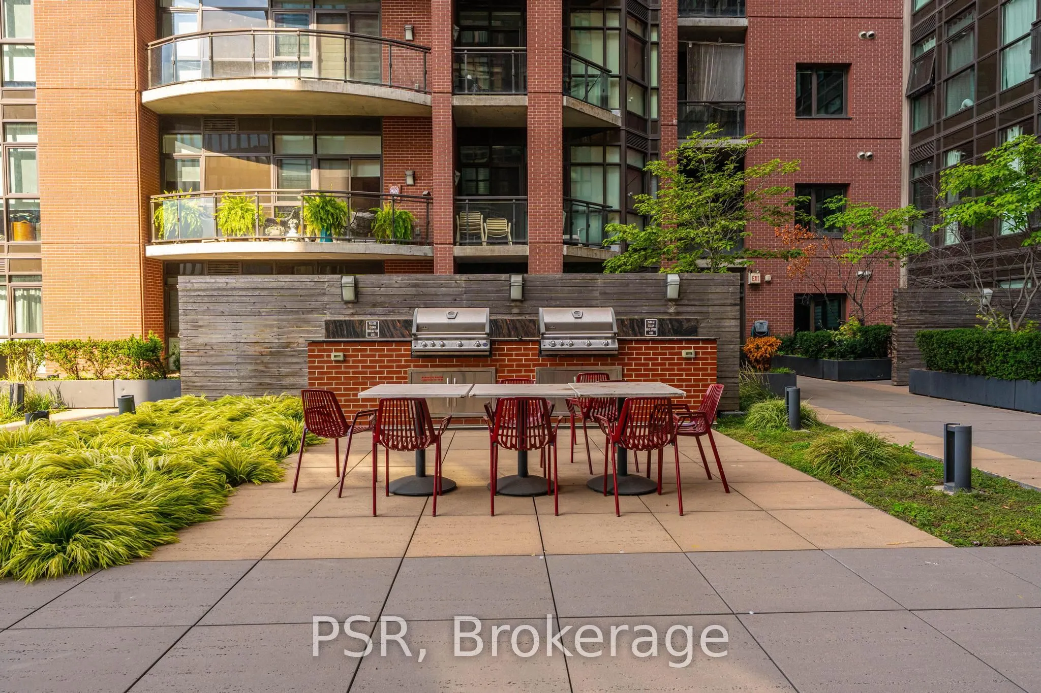 118 King Street E, #421