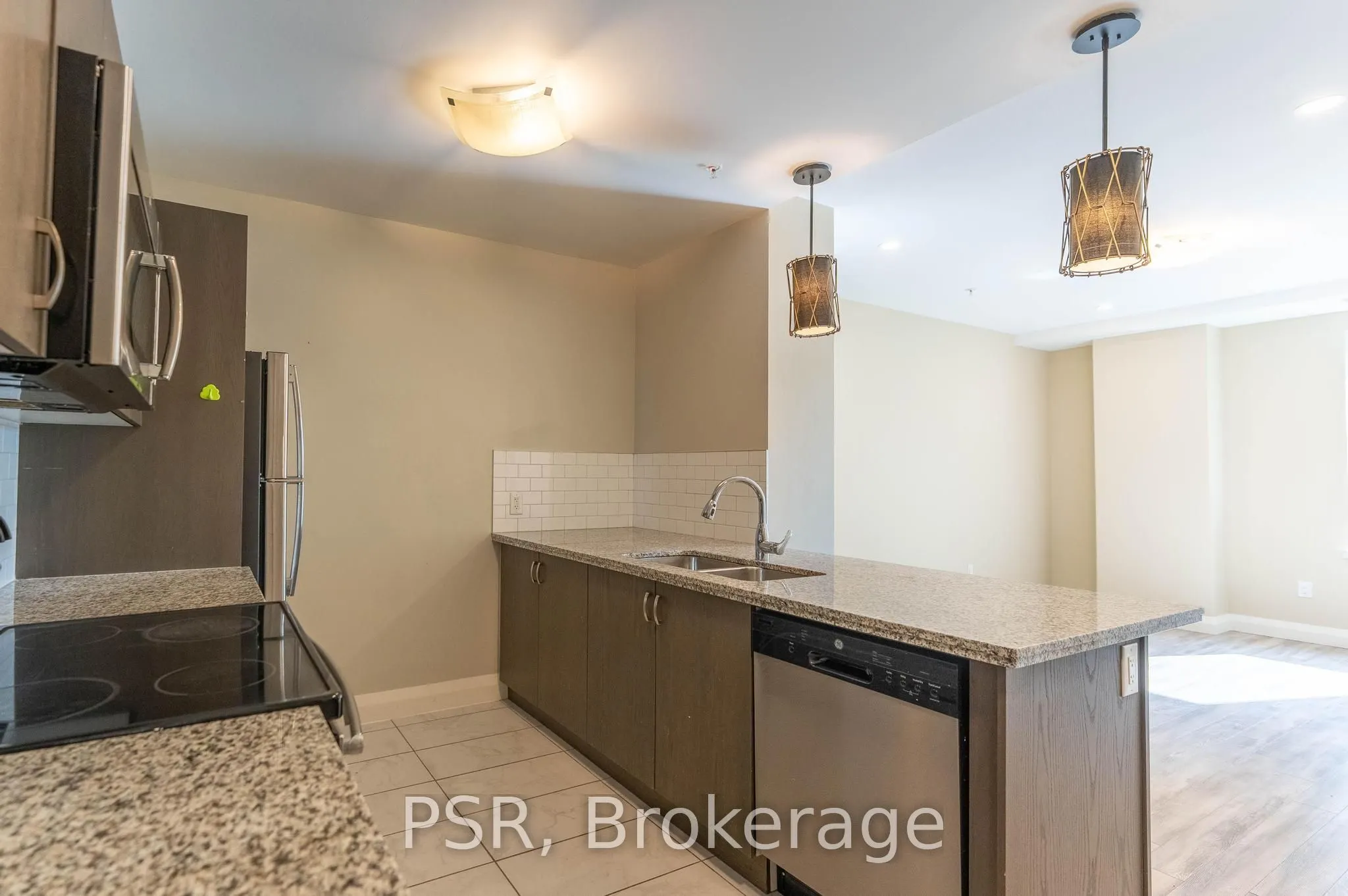 118 King Street E, #421