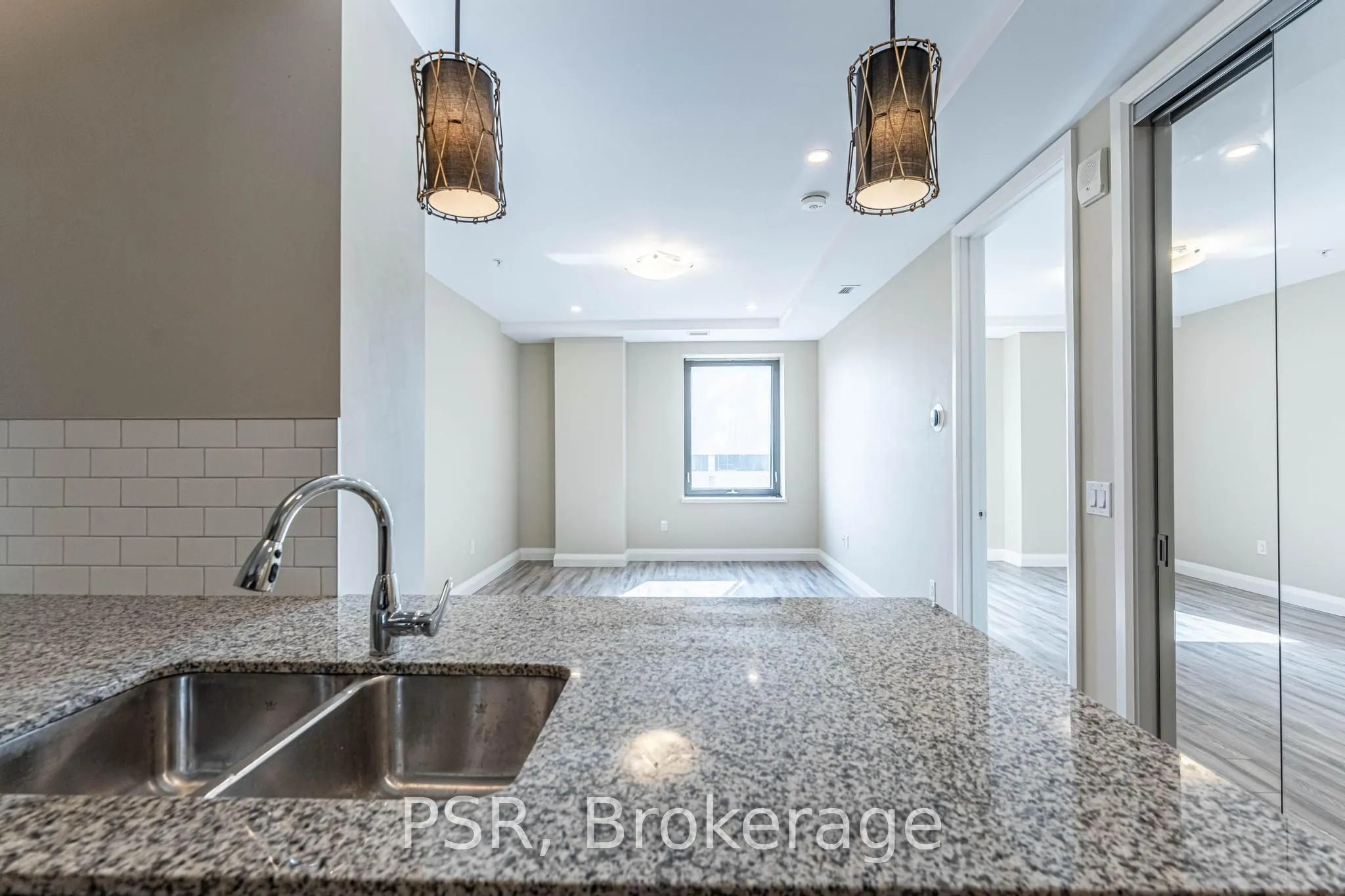 118 King Street E, #421