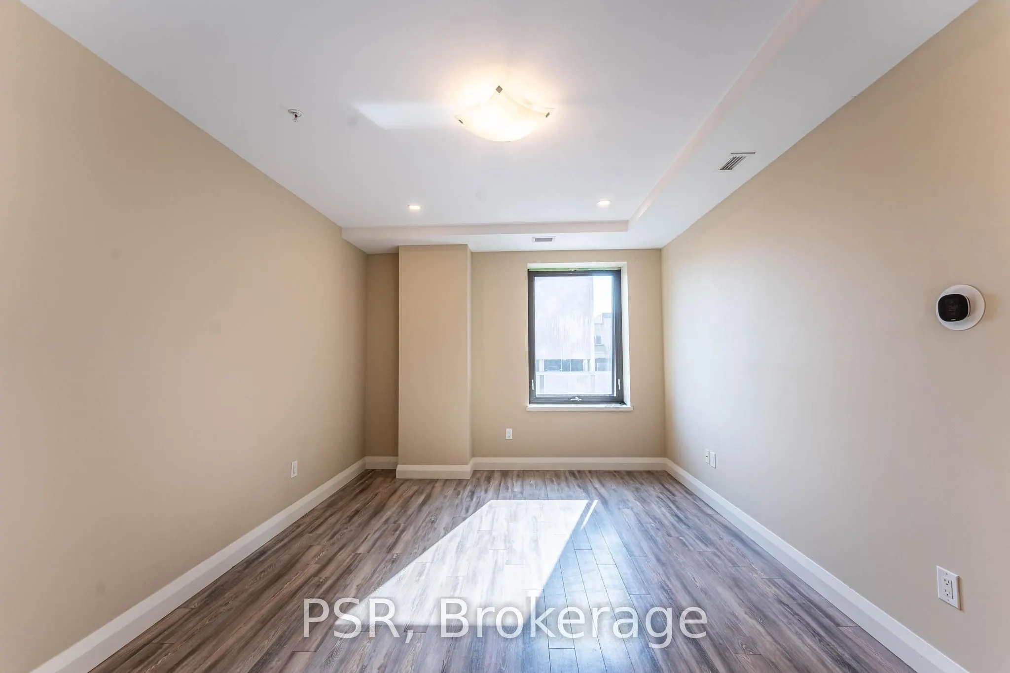 118 King Street E, #421