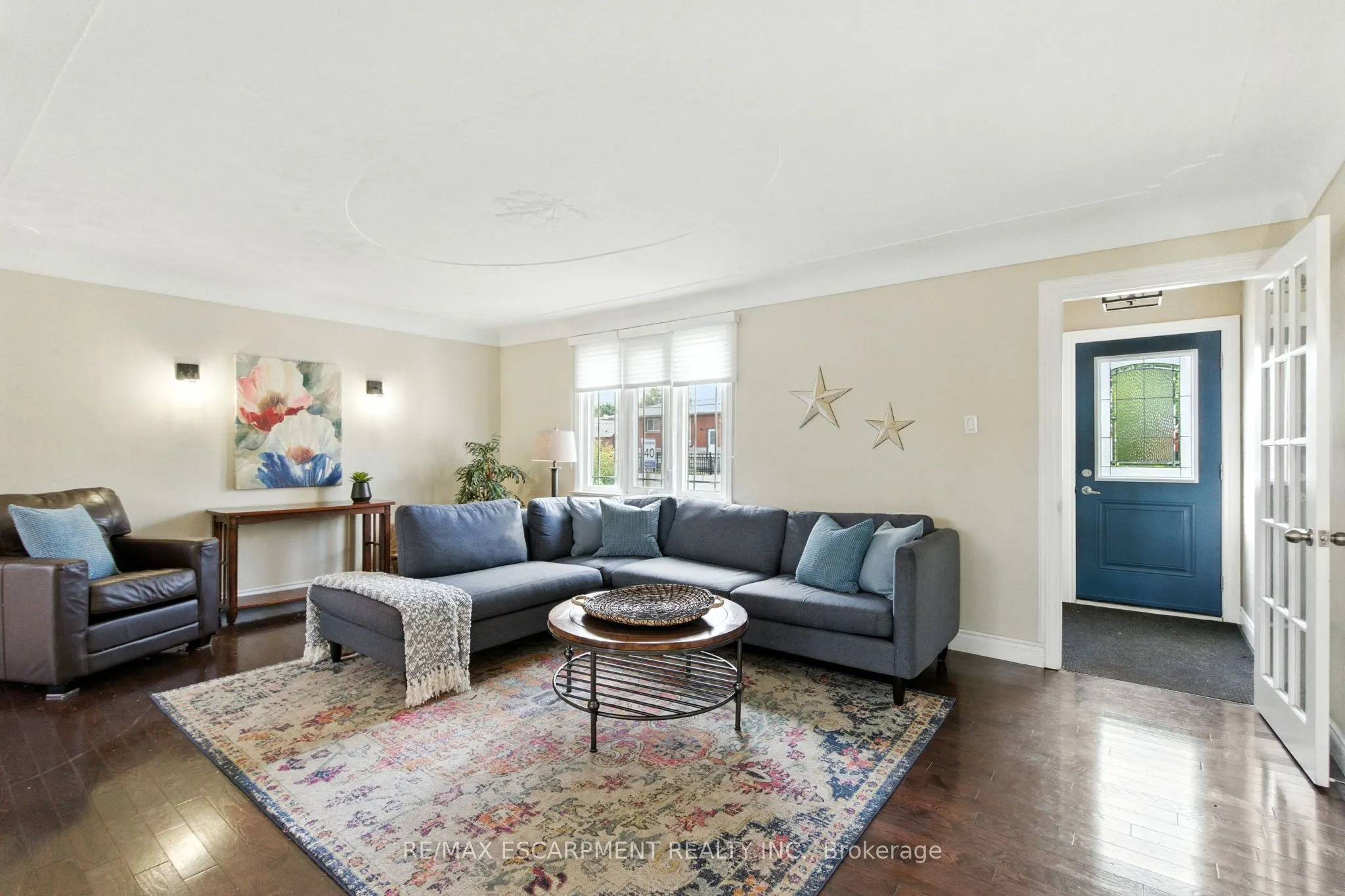 289 East 25th Street