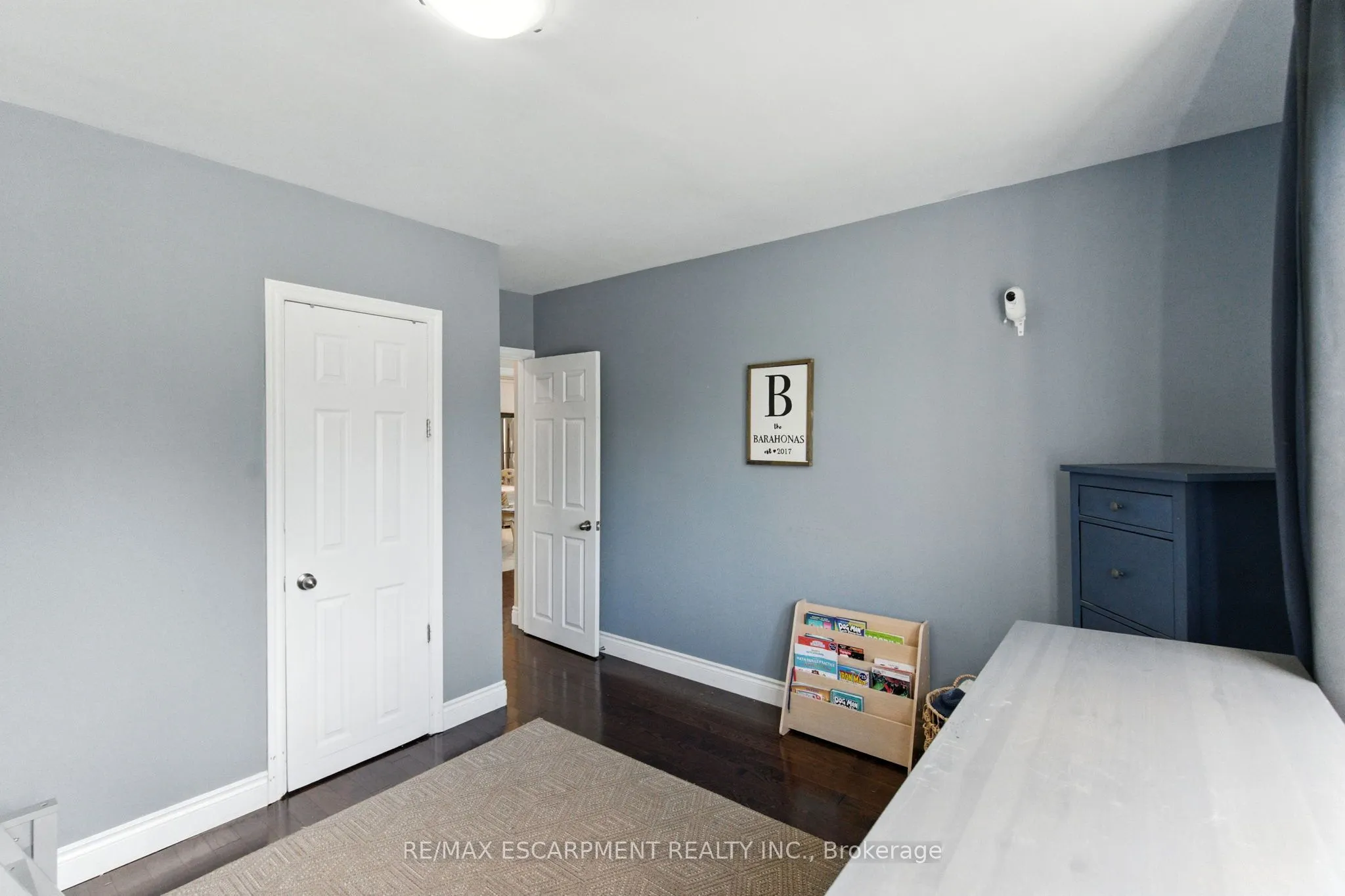 289 East 25th Street