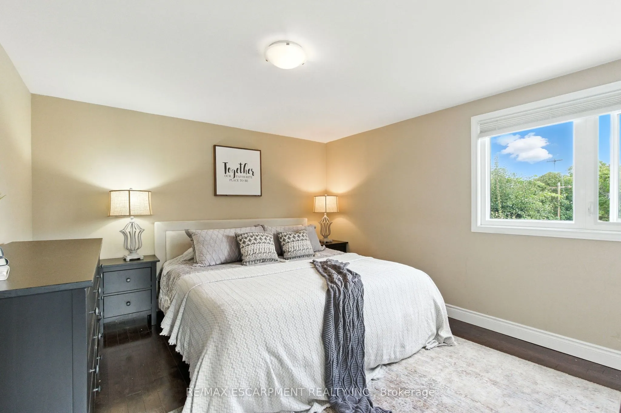 289 East 25th Street