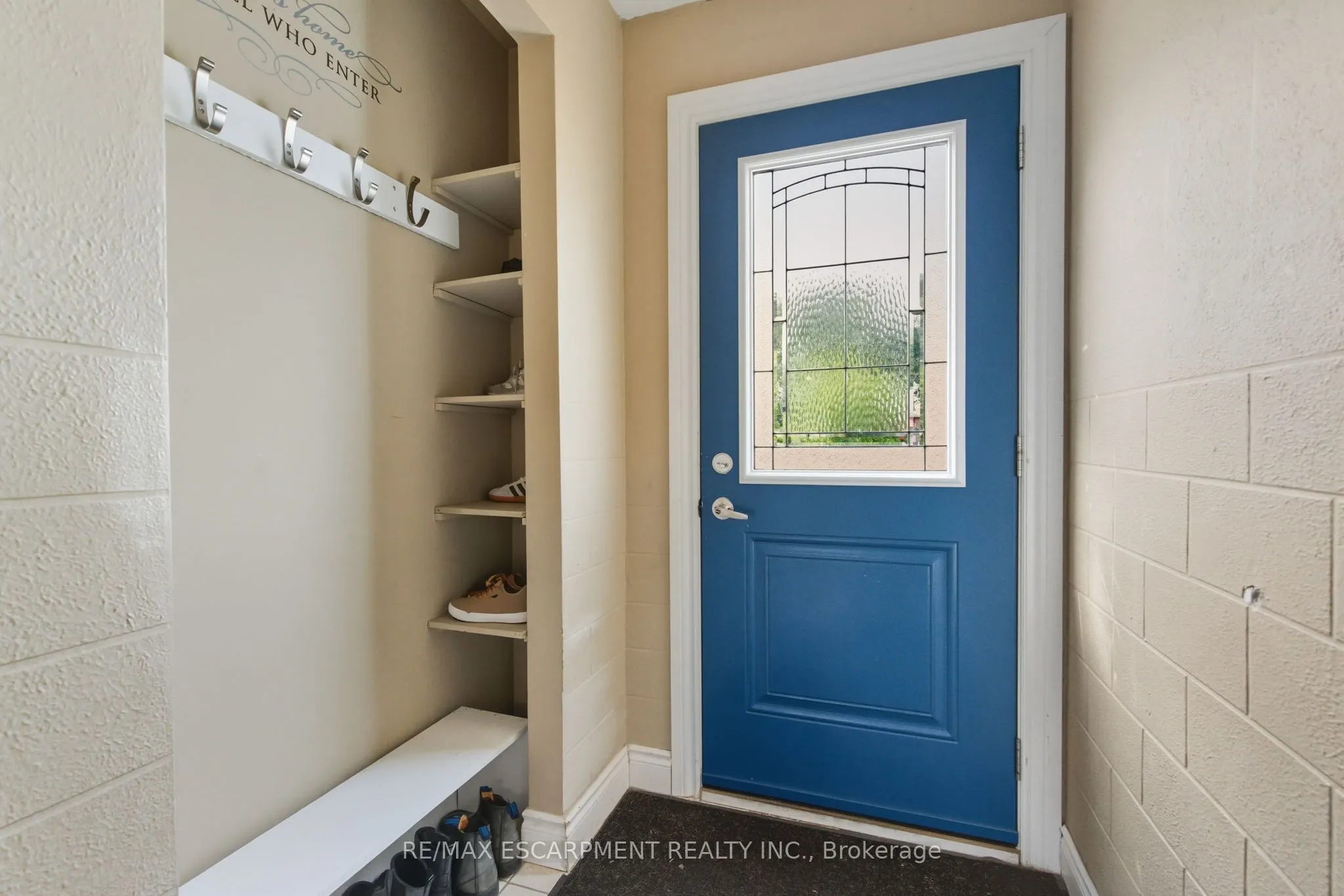 289 East 25th Street