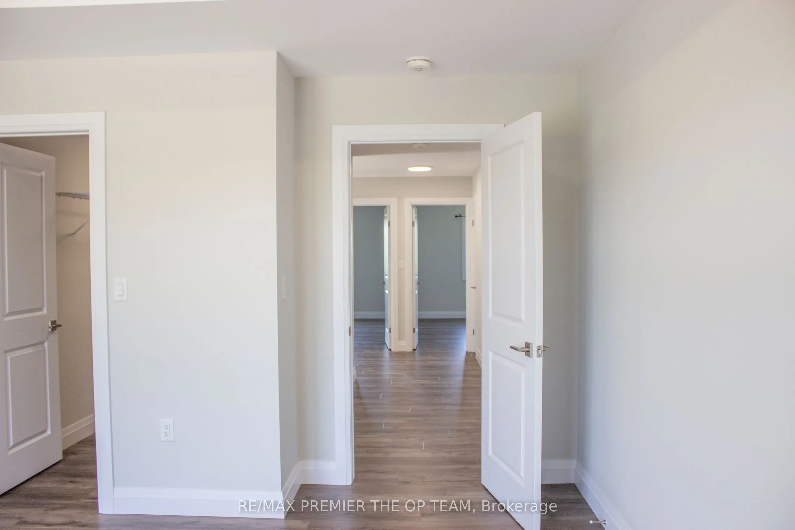 103 Eagle Street, #ON