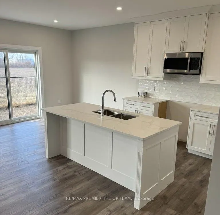 103 Eagle Street, #ON