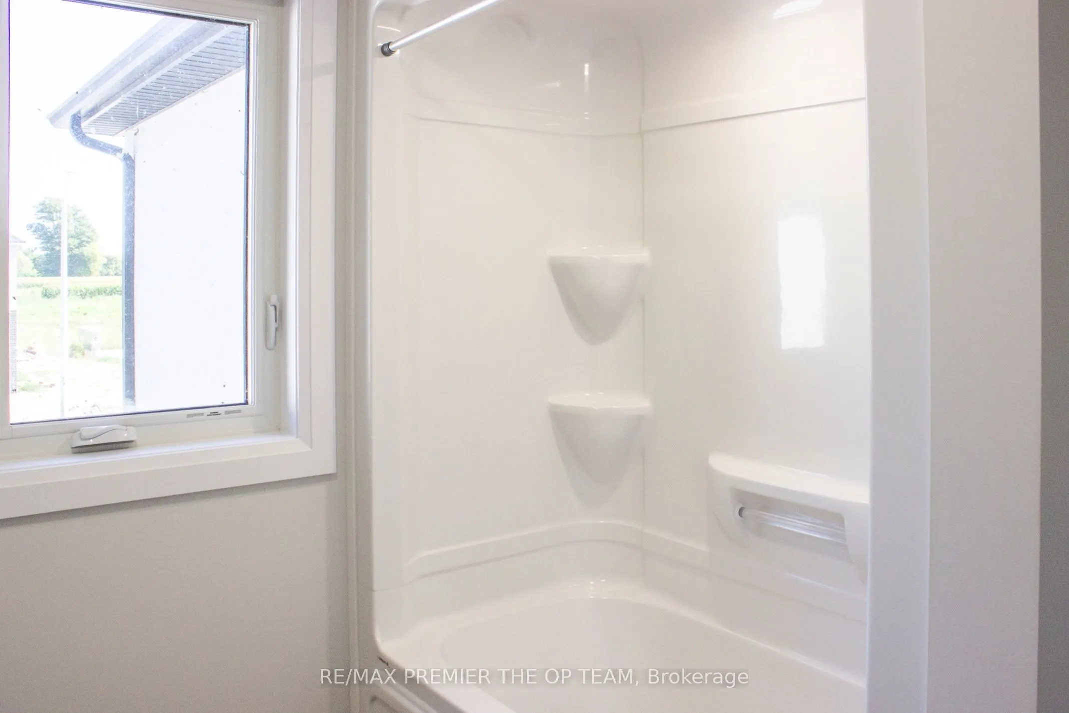 103 Eagle Street, #ON