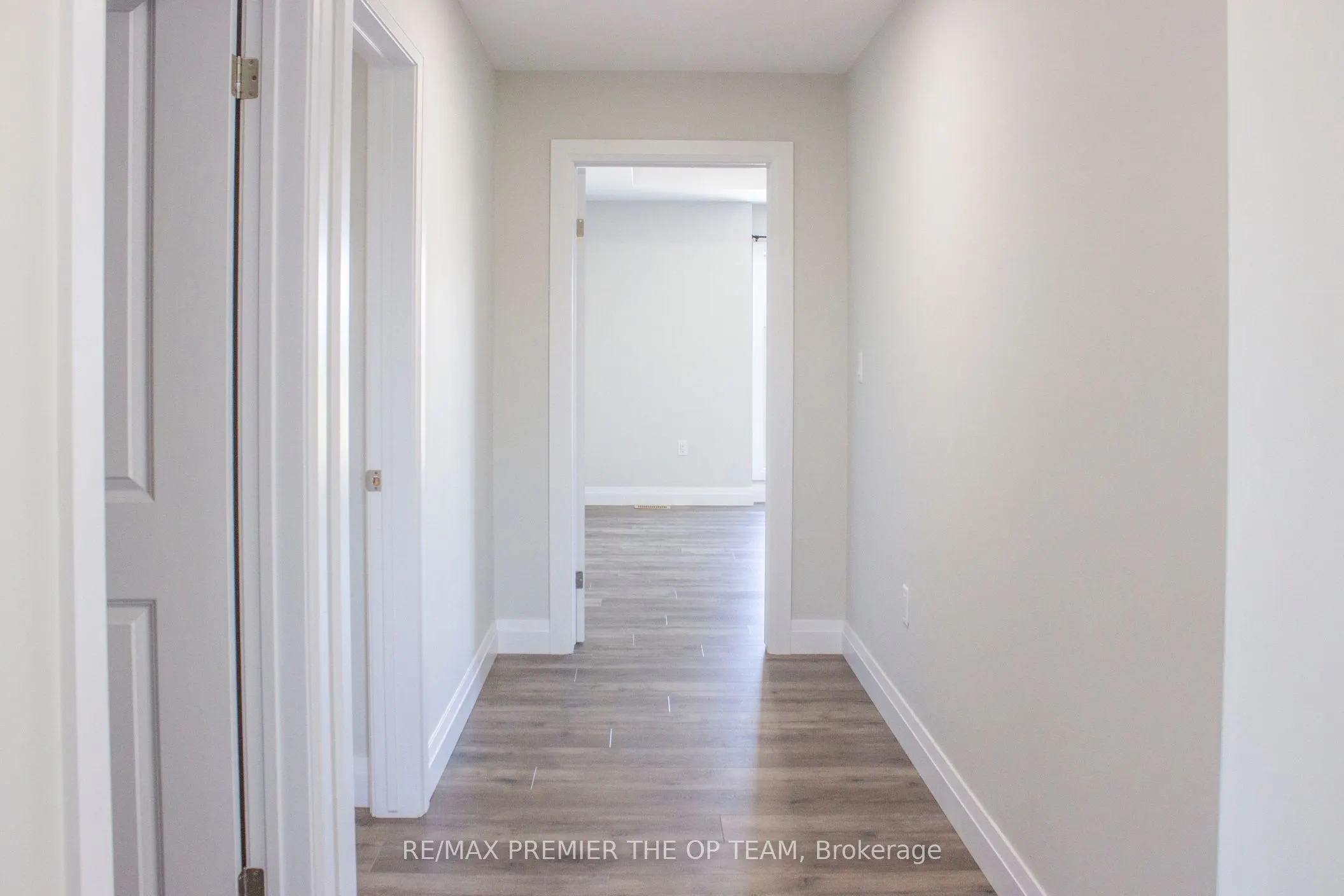 103 Eagle Street, #ON