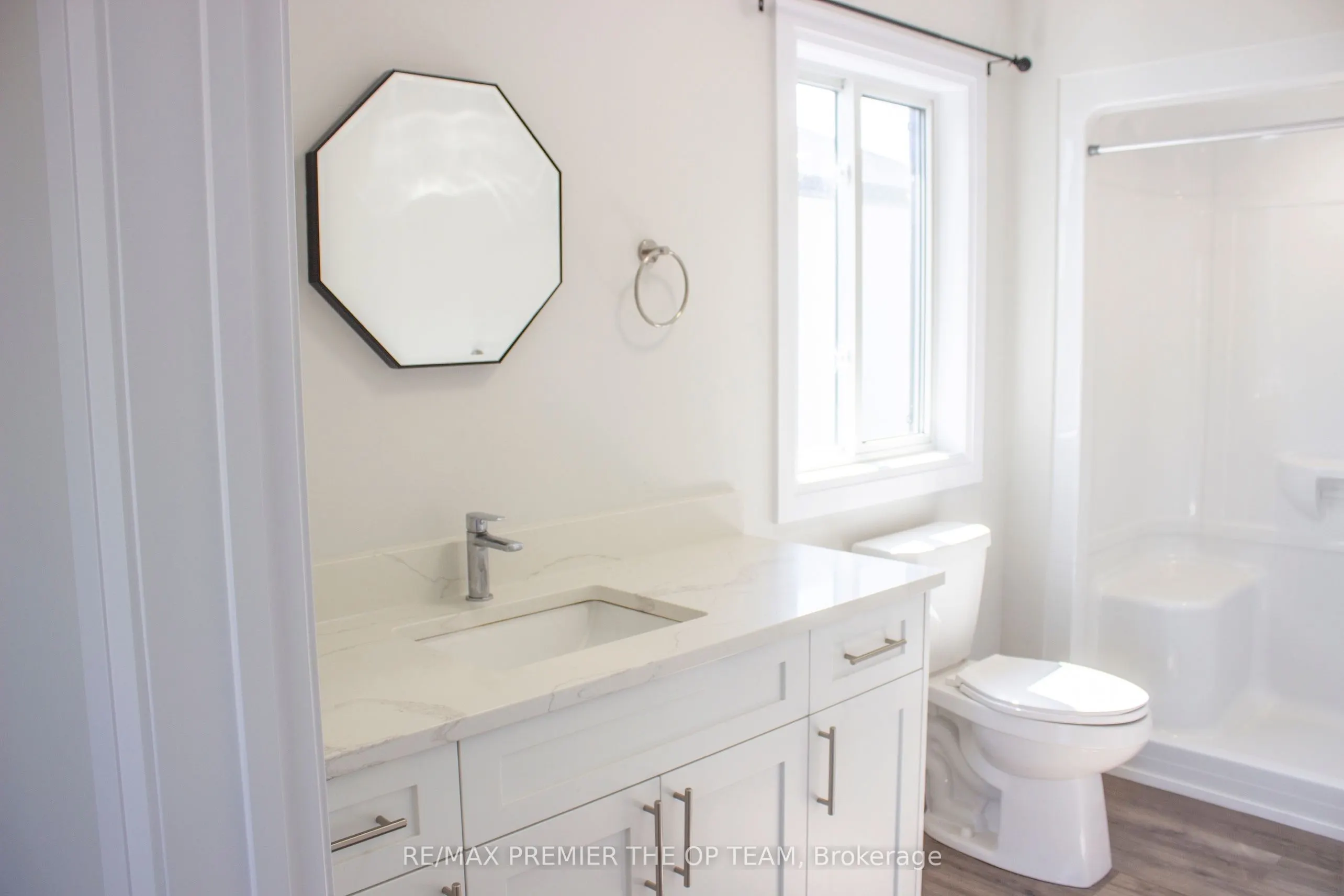 103 Eagle Street, #ON