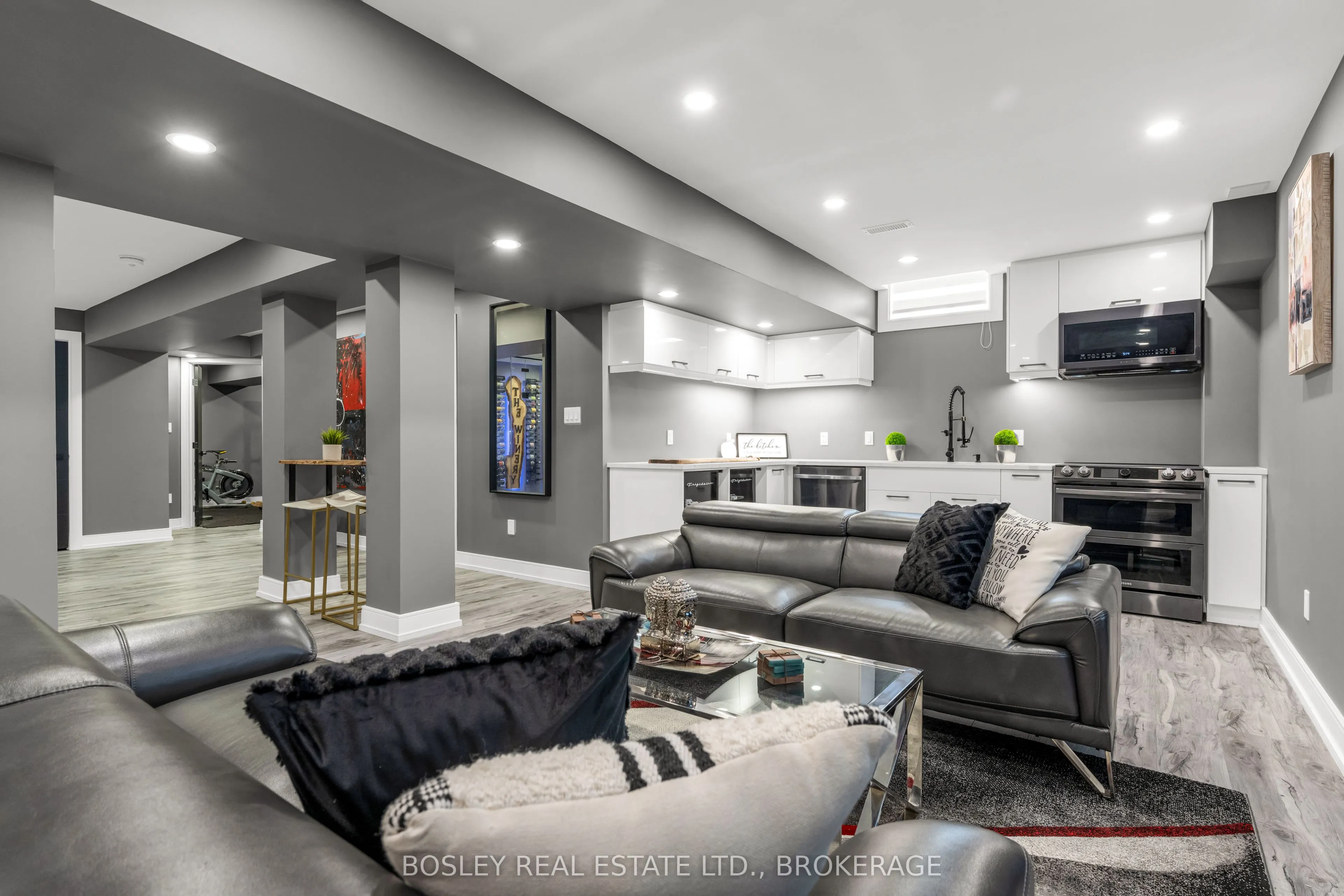 251 Shoreview Drive