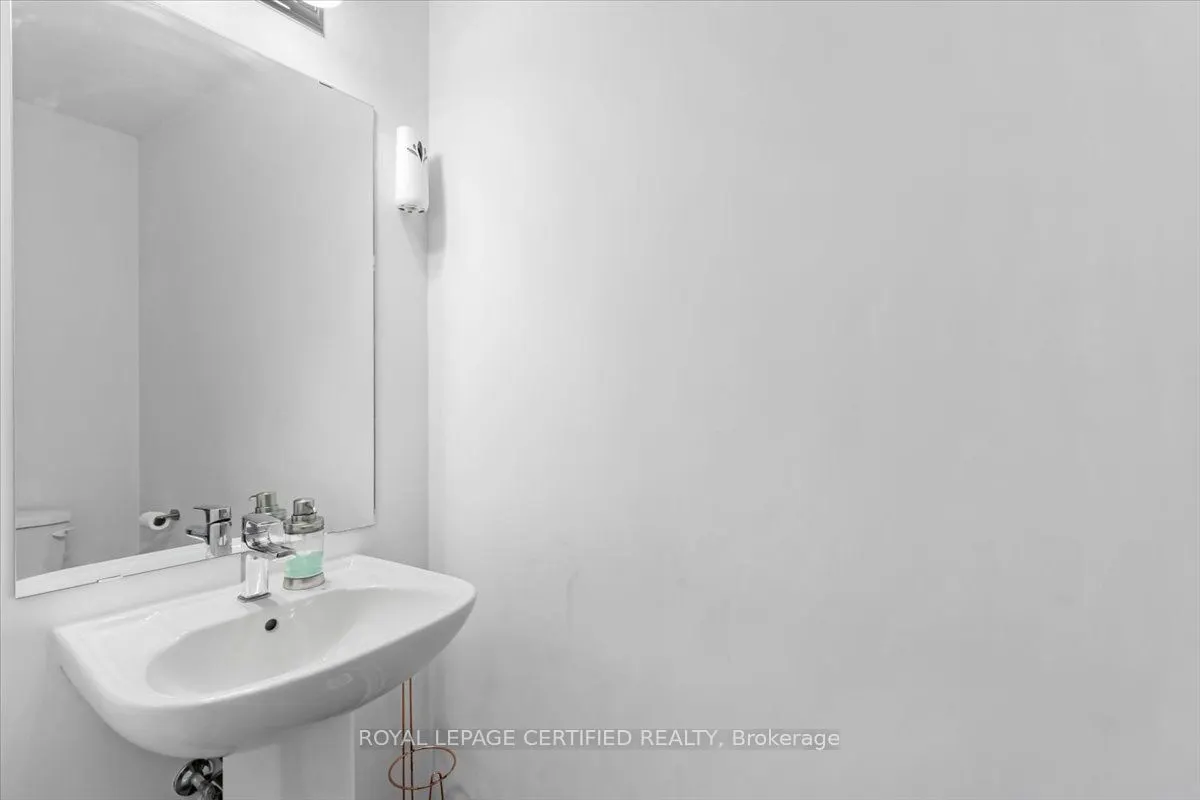 61 Soho Street, #25