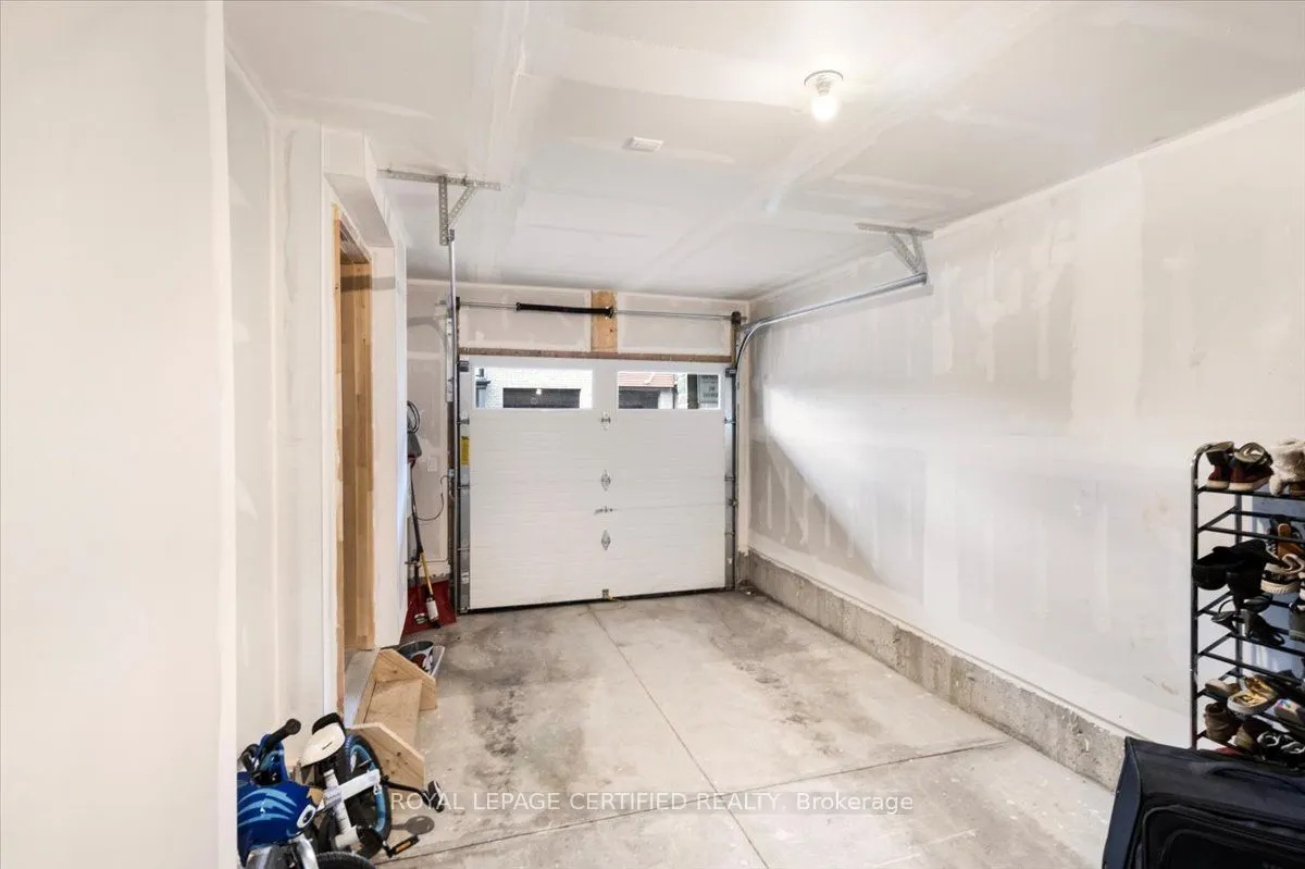 61 Soho Street, #25