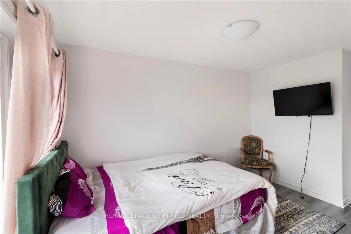 61 Soho Street, #25
