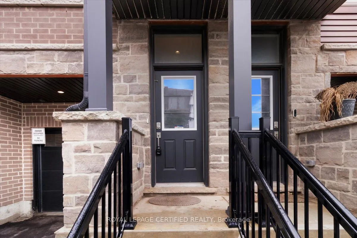 61 Soho Street, #25