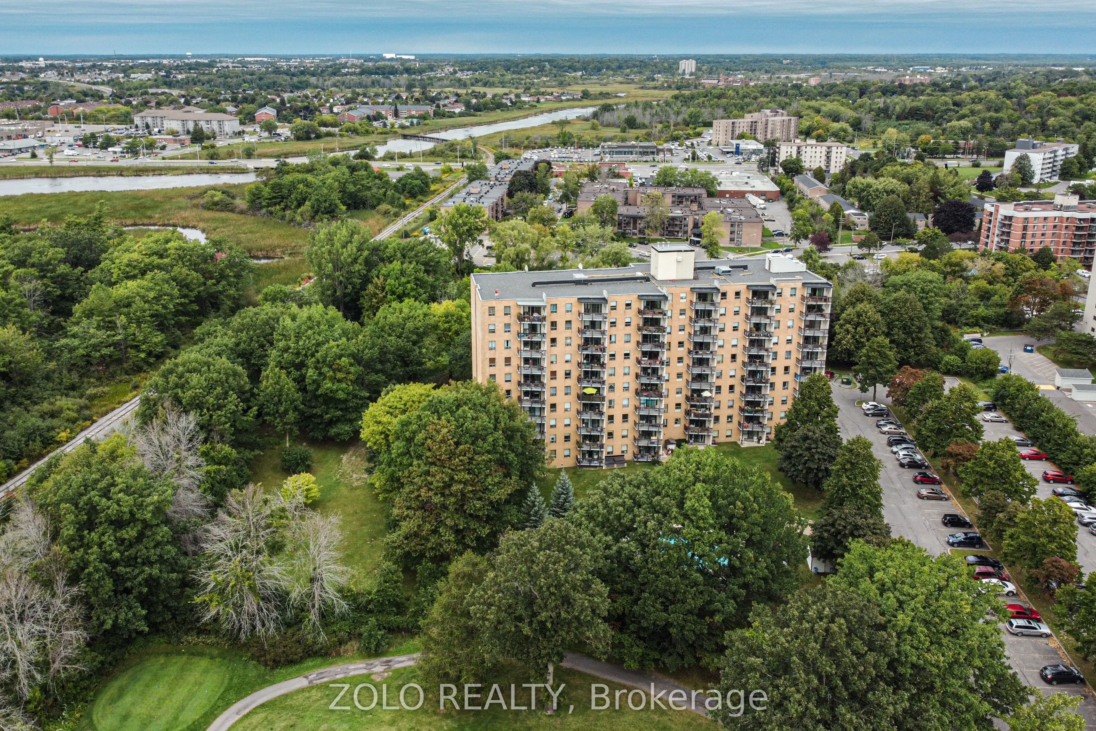 66 Greenview Drive, #909