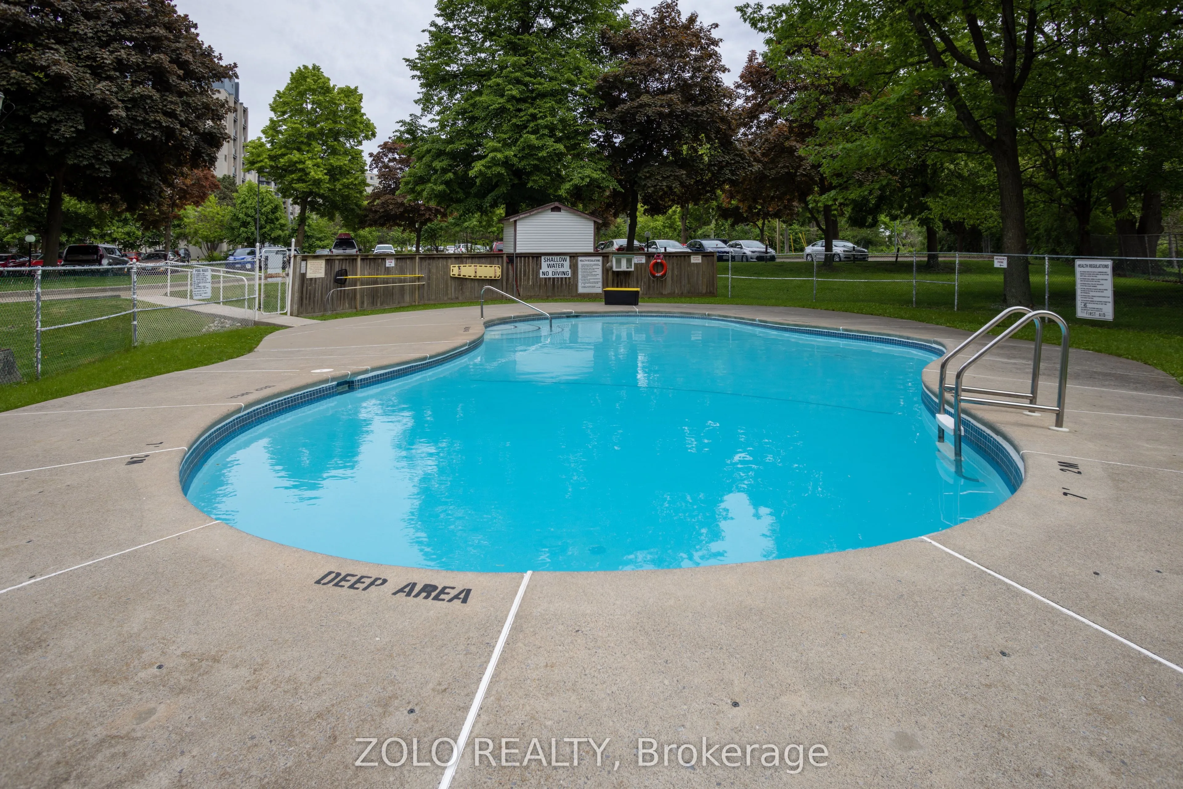 66 Greenview Drive, #909