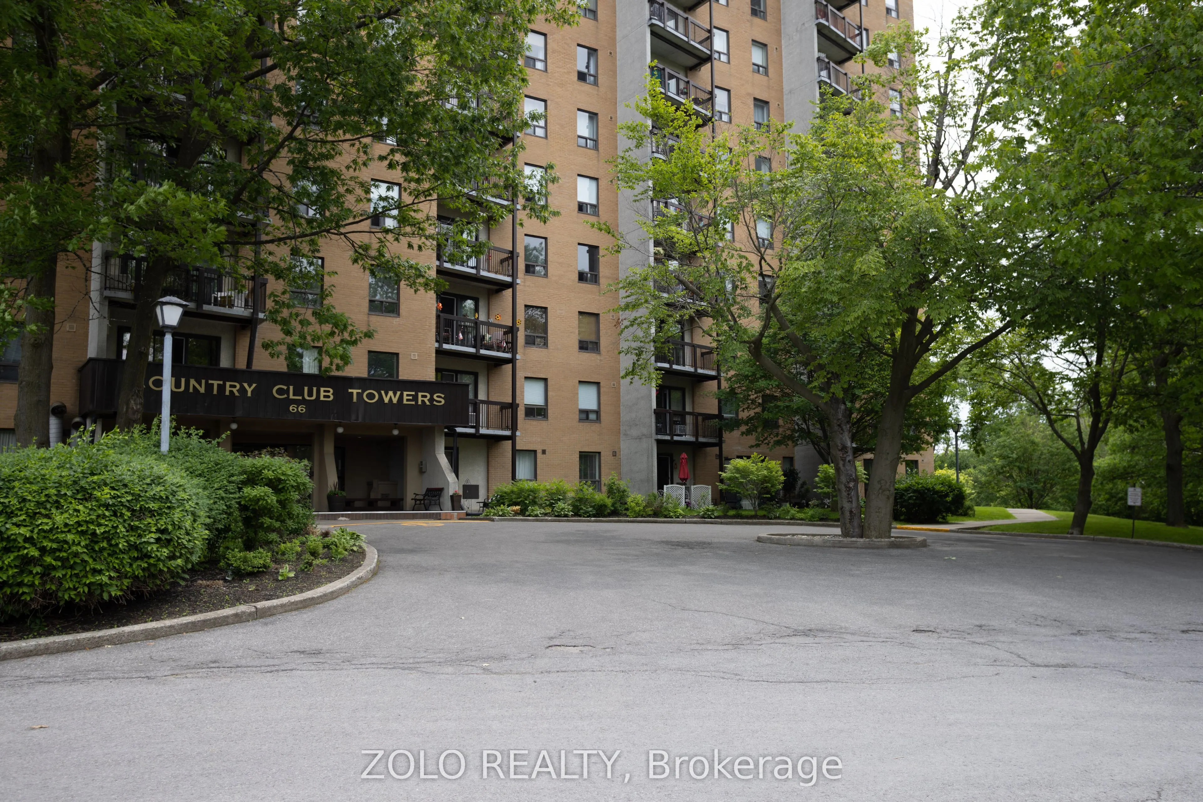 66 Greenview Drive, #909