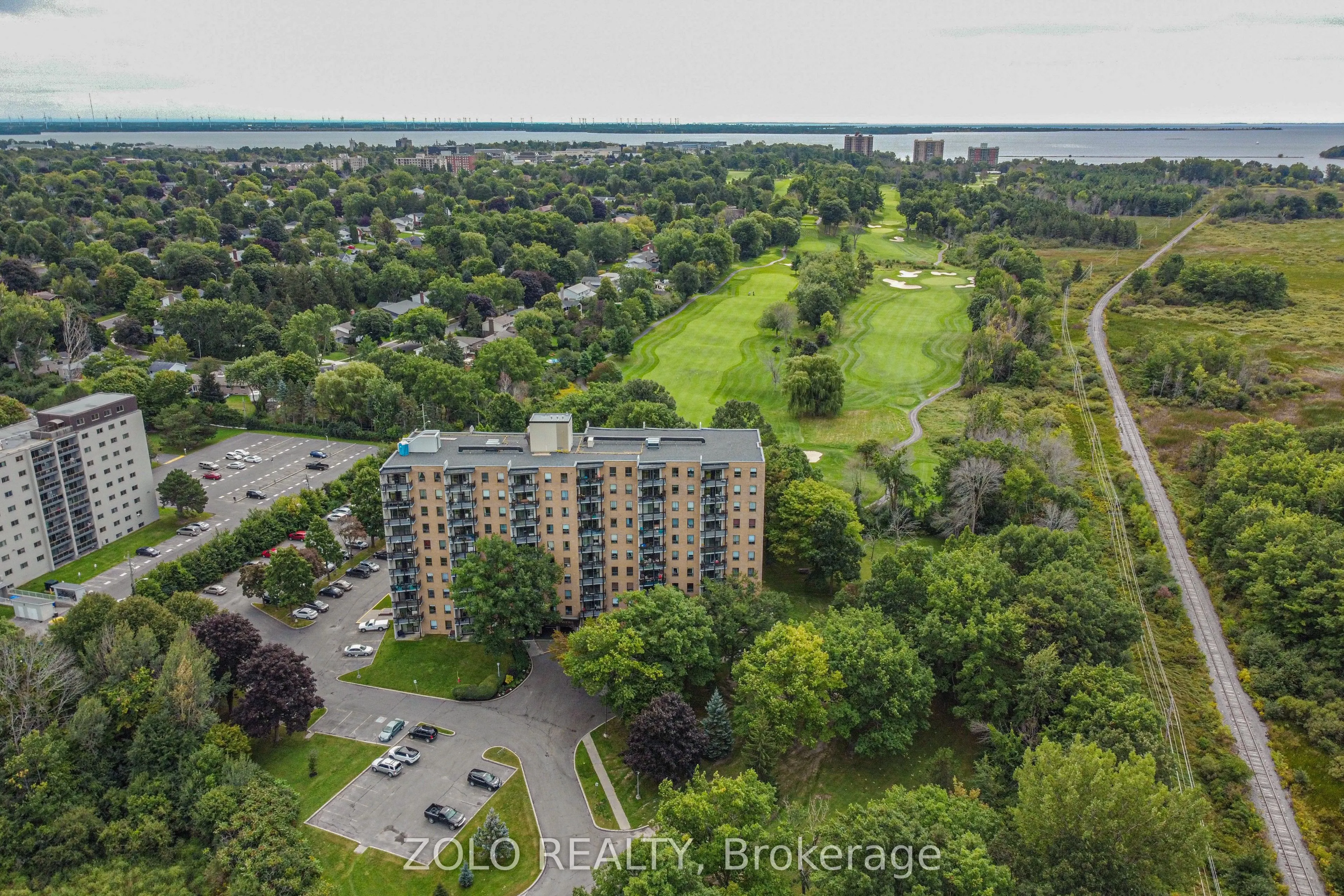 66 Greenview Drive, #909
