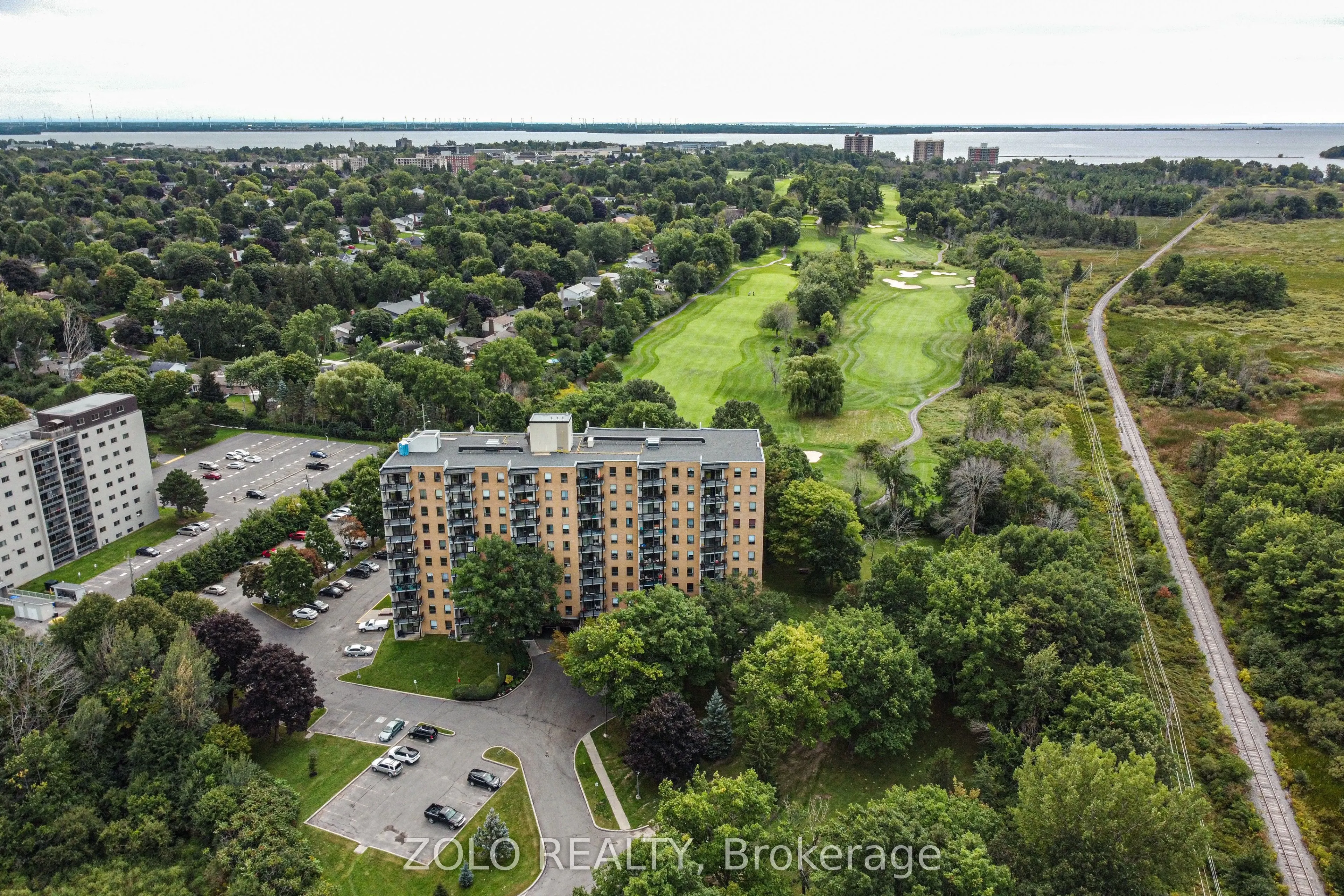 66 Greenview Drive, #909