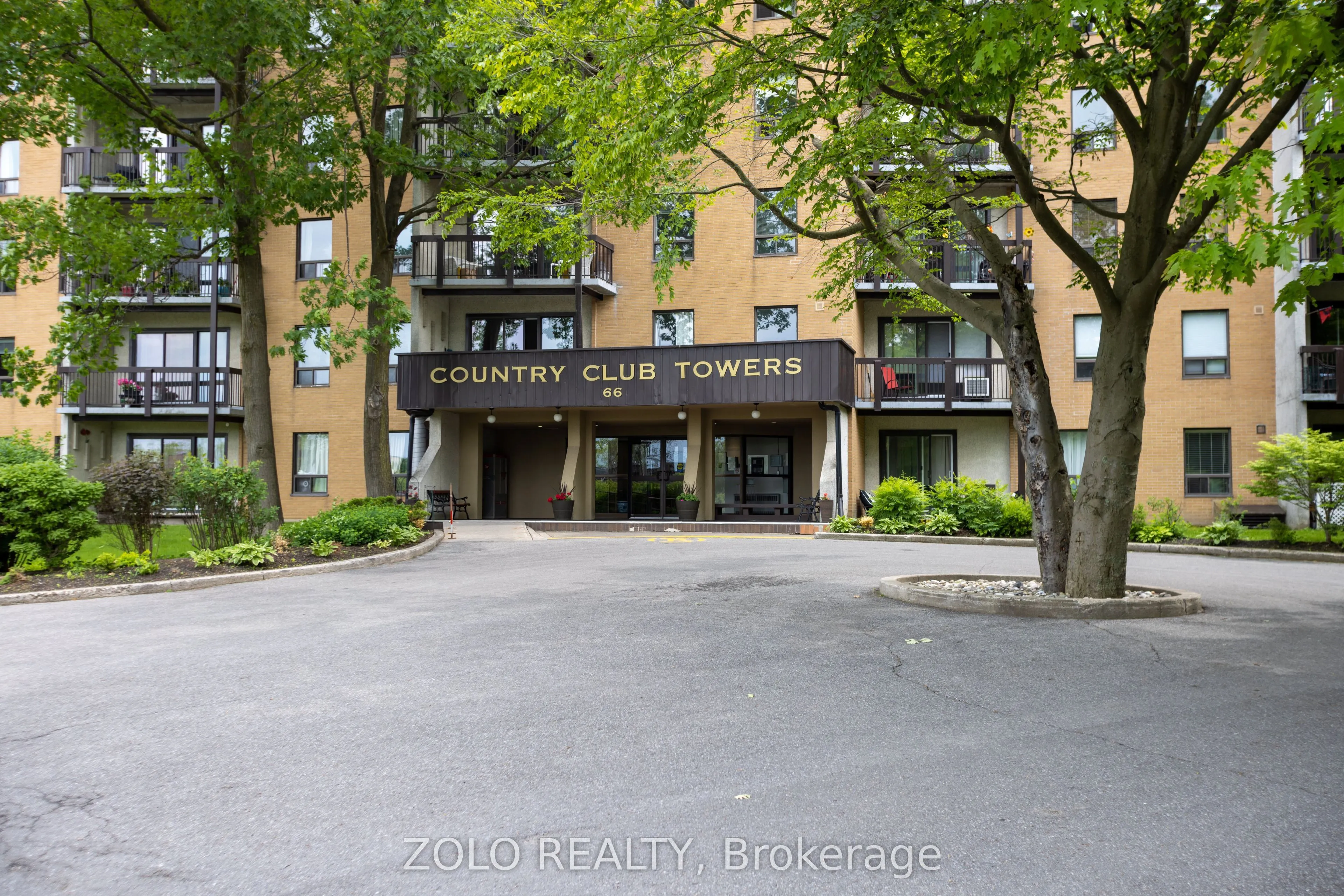 66 Greenview Drive, #909