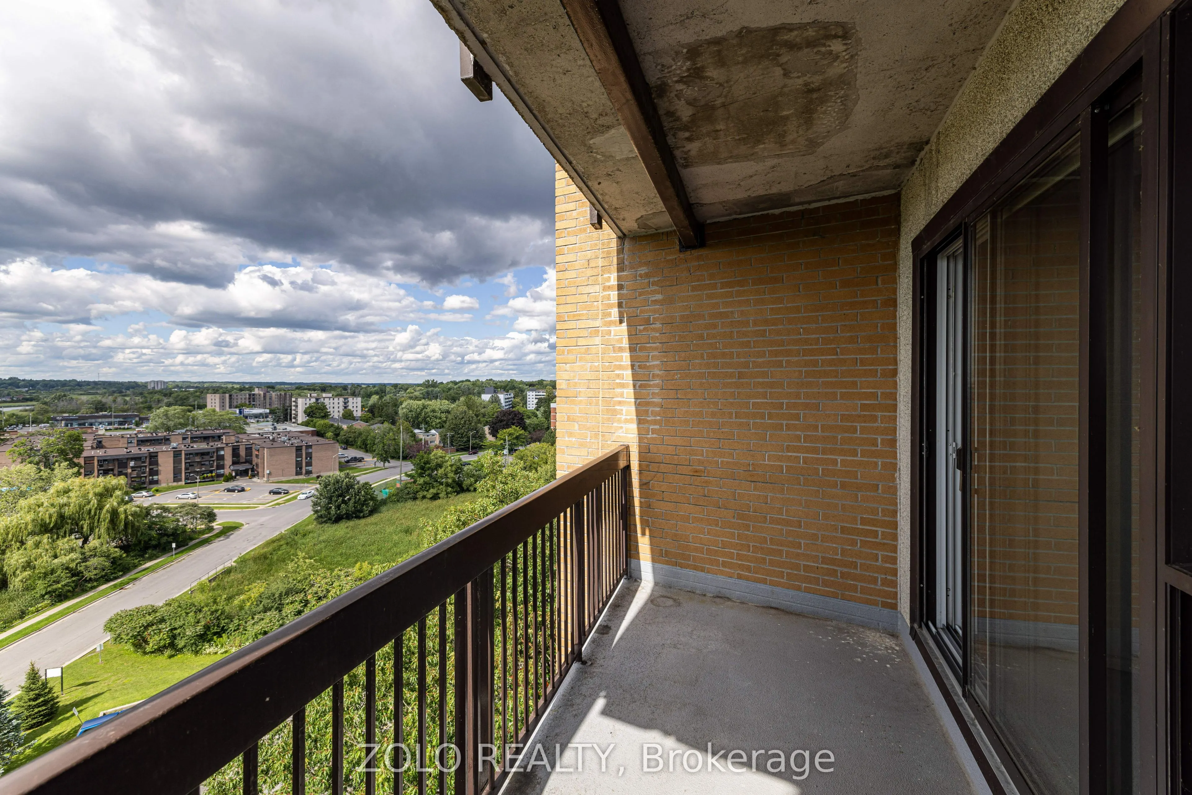 66 Greenview Drive, #909