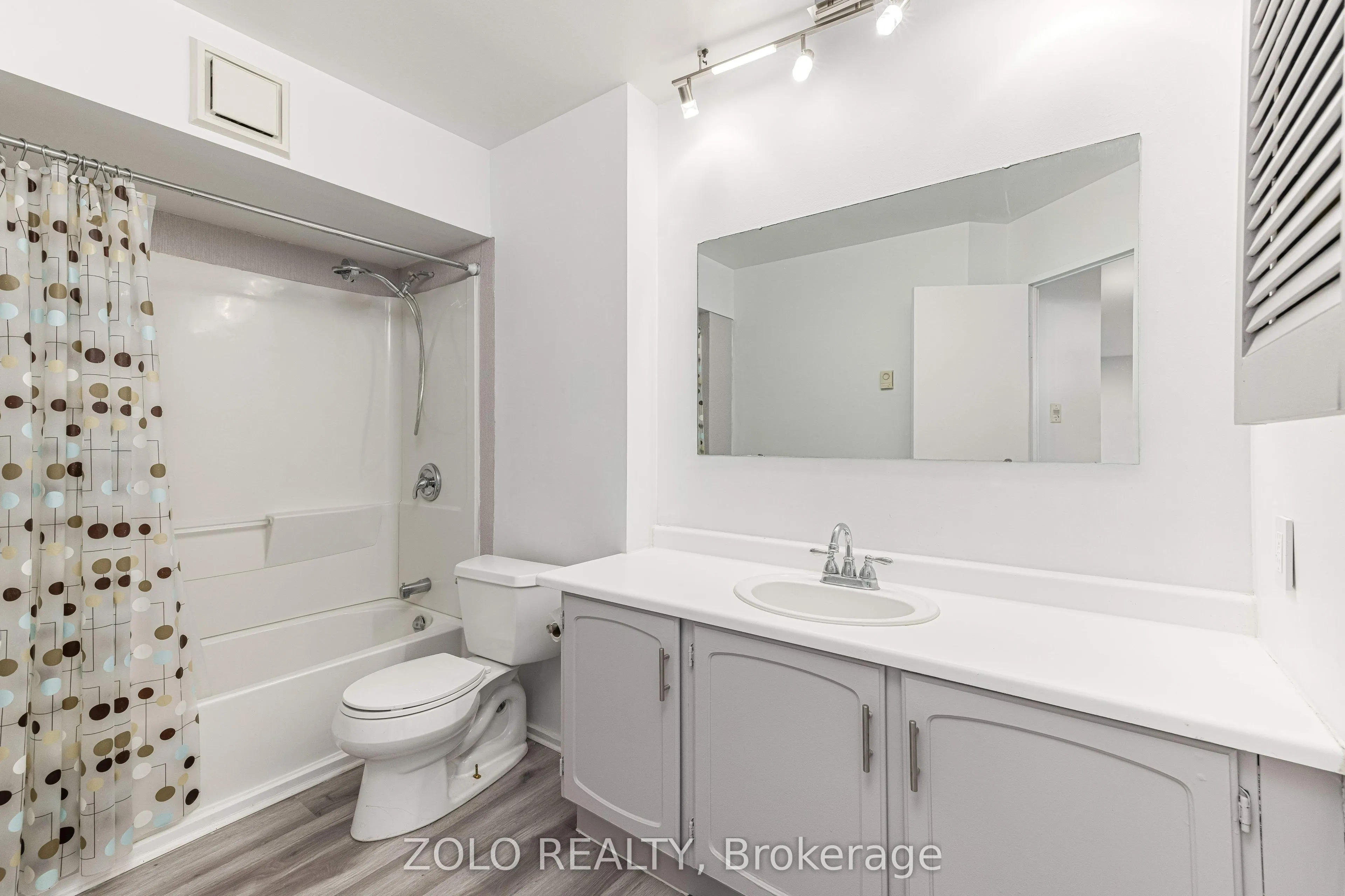 66 Greenview Drive, #909