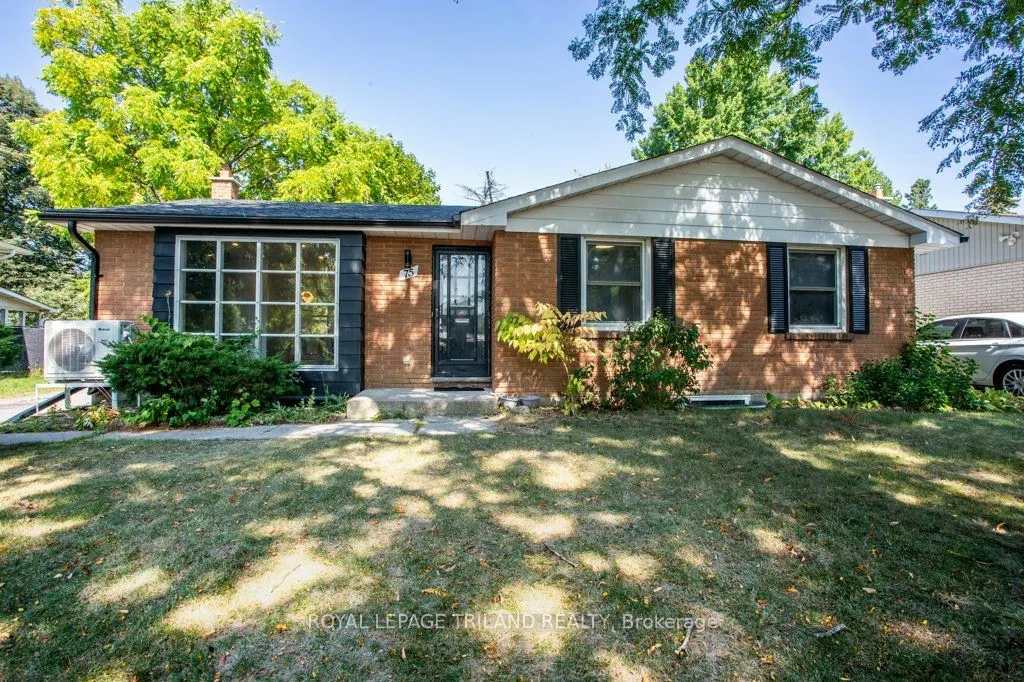 75 Tweed Crescent
