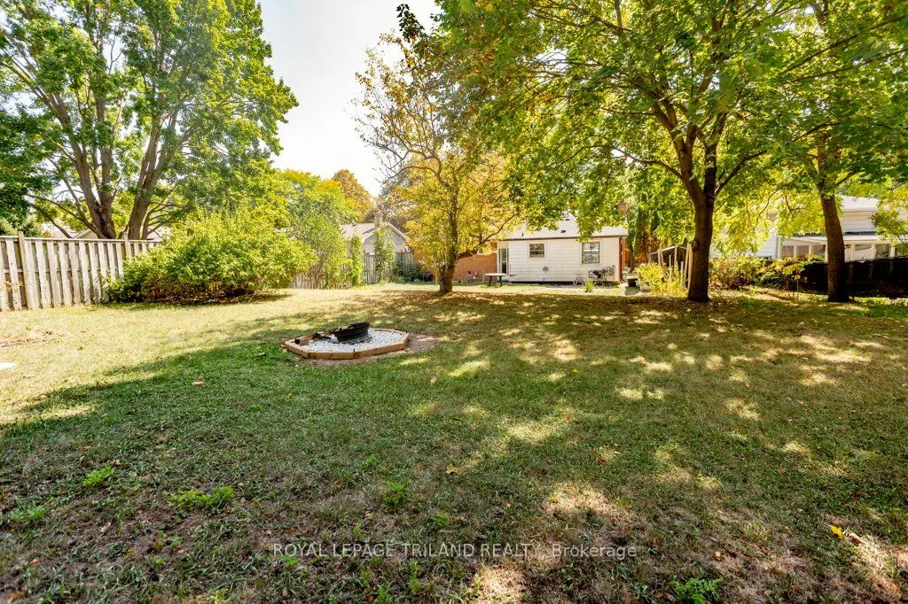 75 Tweed Crescent