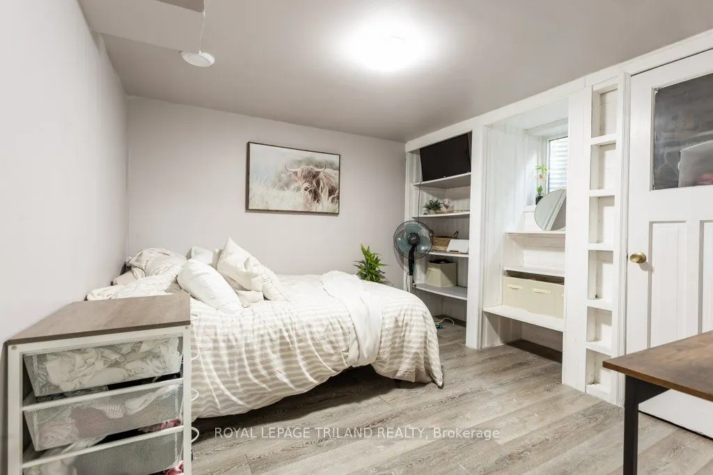 75 Tweed Crescent