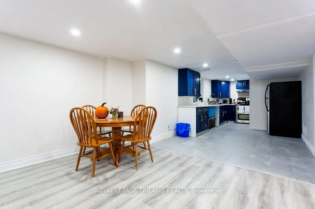 75 Tweed Crescent