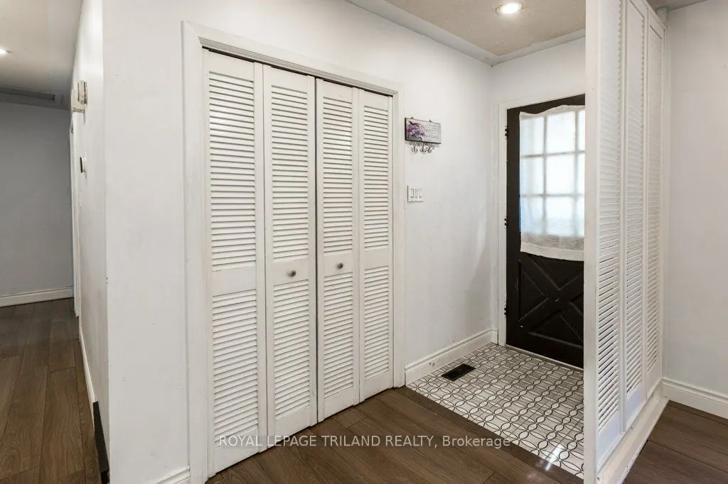75 Tweed Crescent