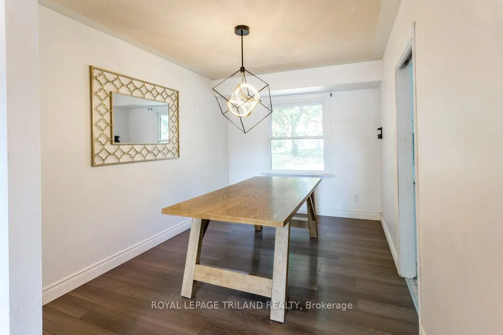 75 Tweed Crescent