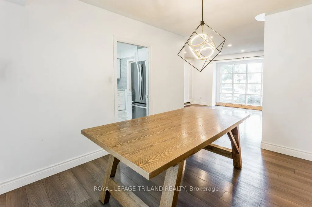 75 Tweed Crescent