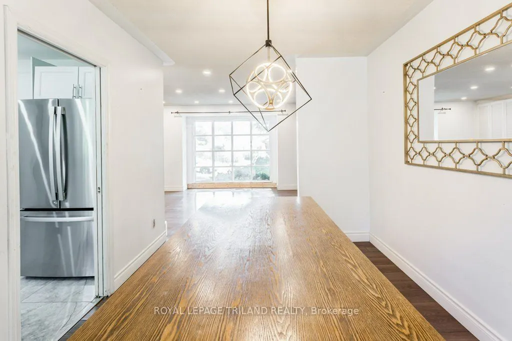 75 Tweed Crescent
