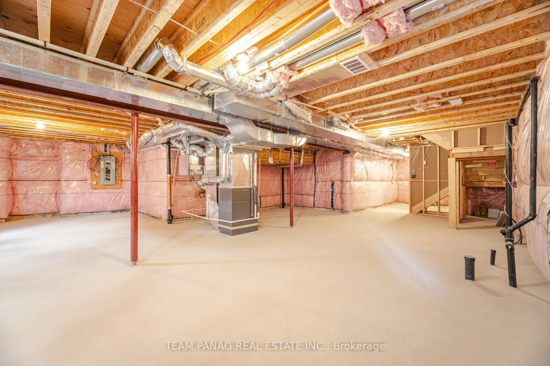 104 Harwood Avenue