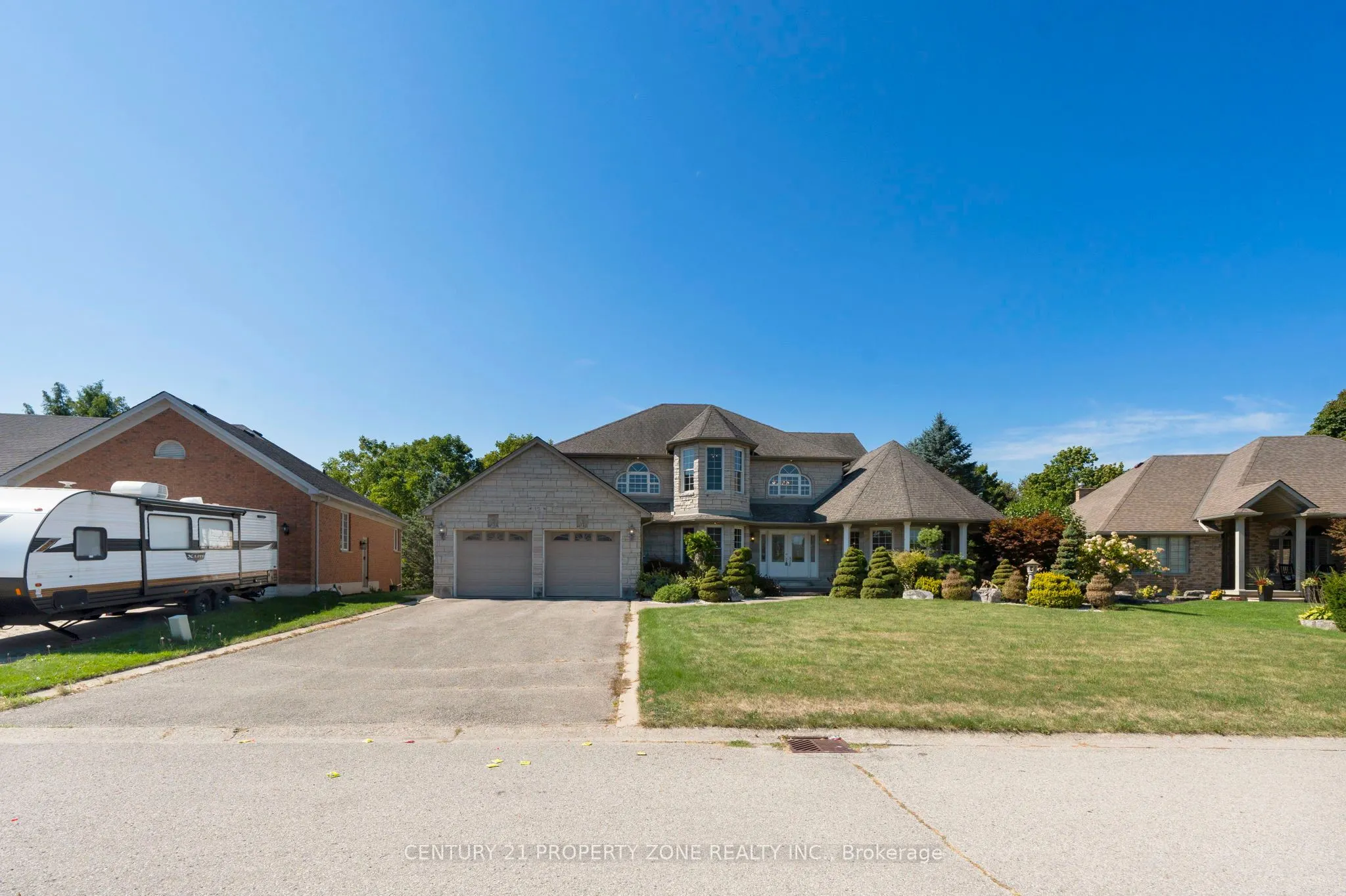 15 Royal York Court