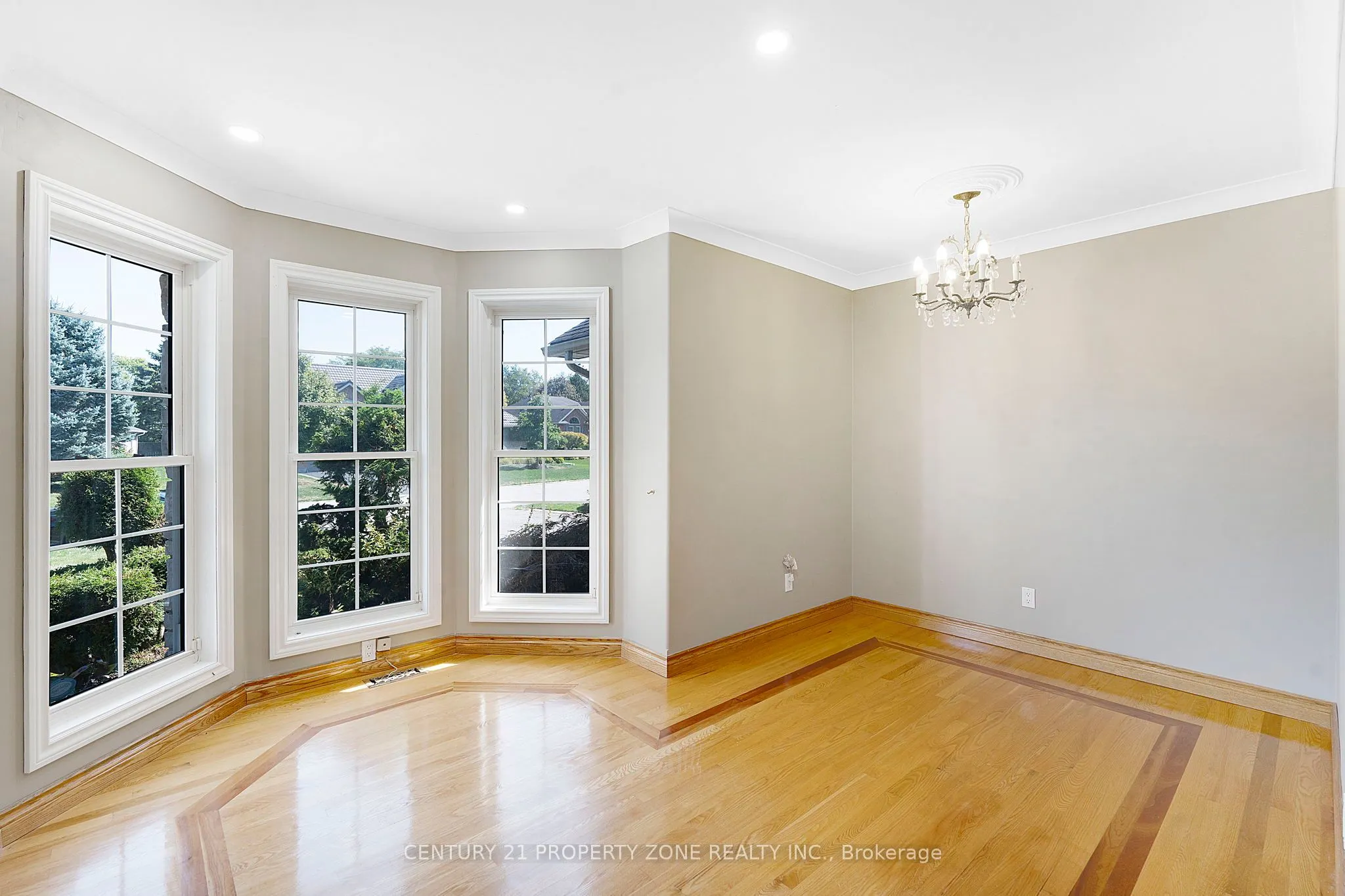 15 Royal York Court