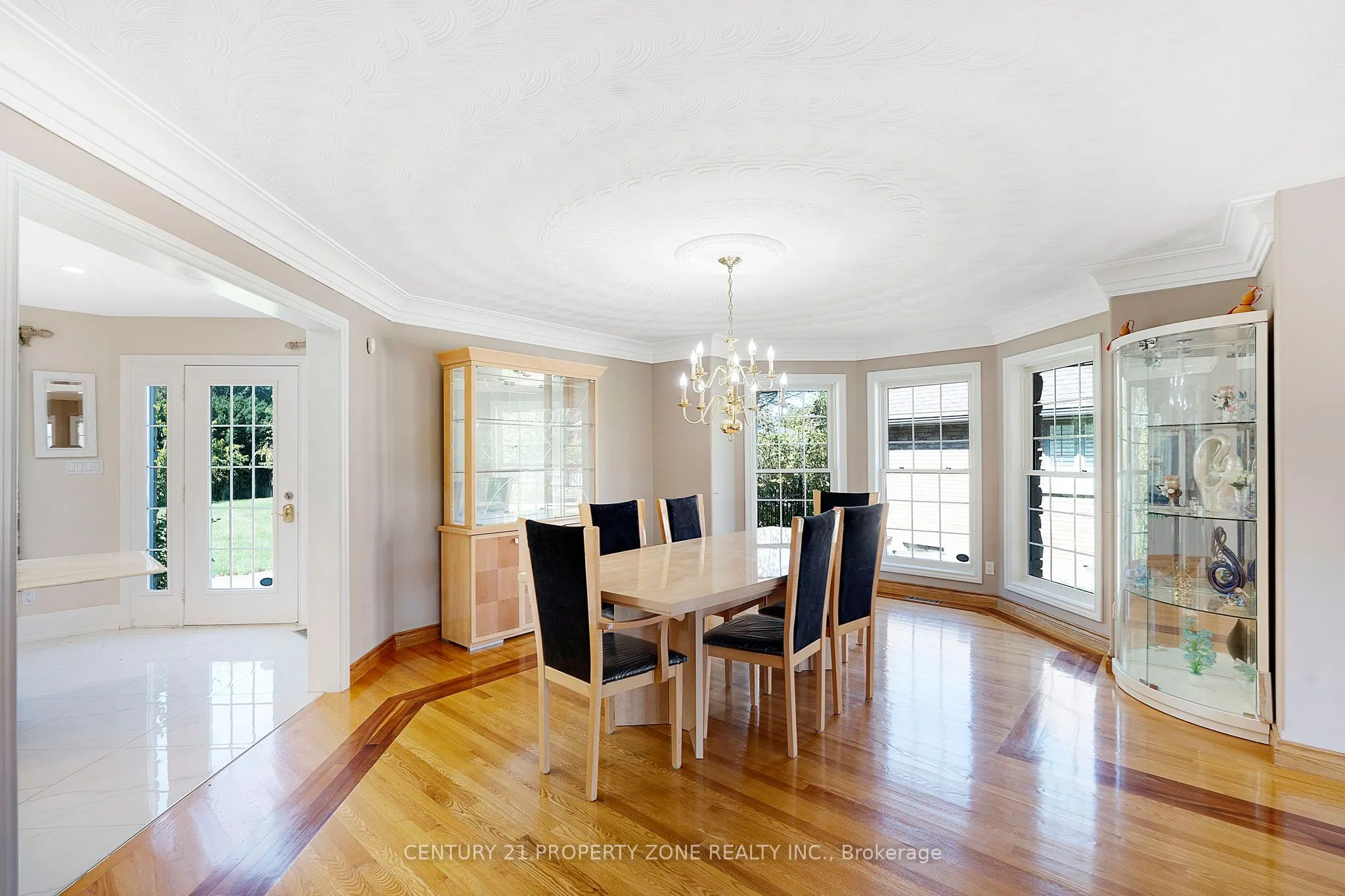 15 Royal York Court