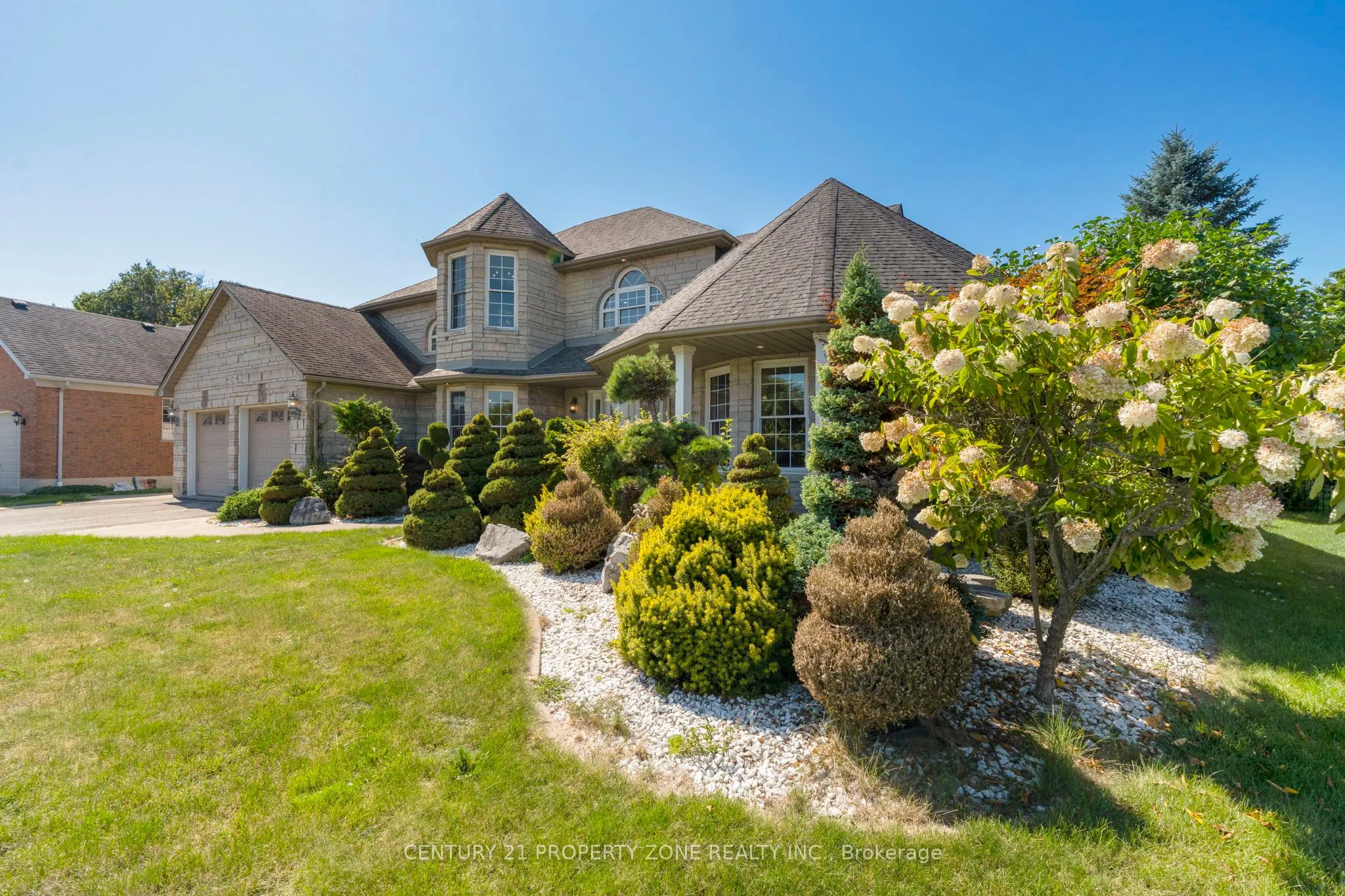 15 Royal York Court