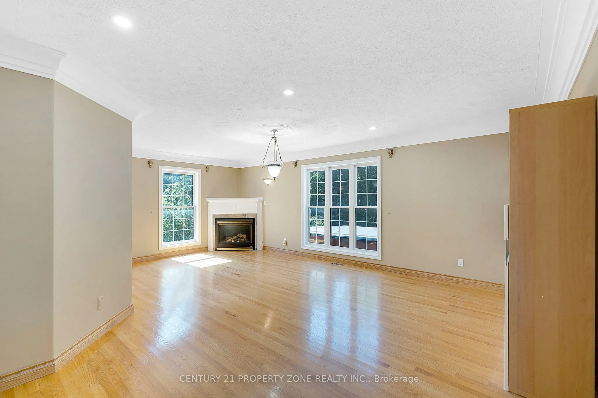 15 Royal York Court