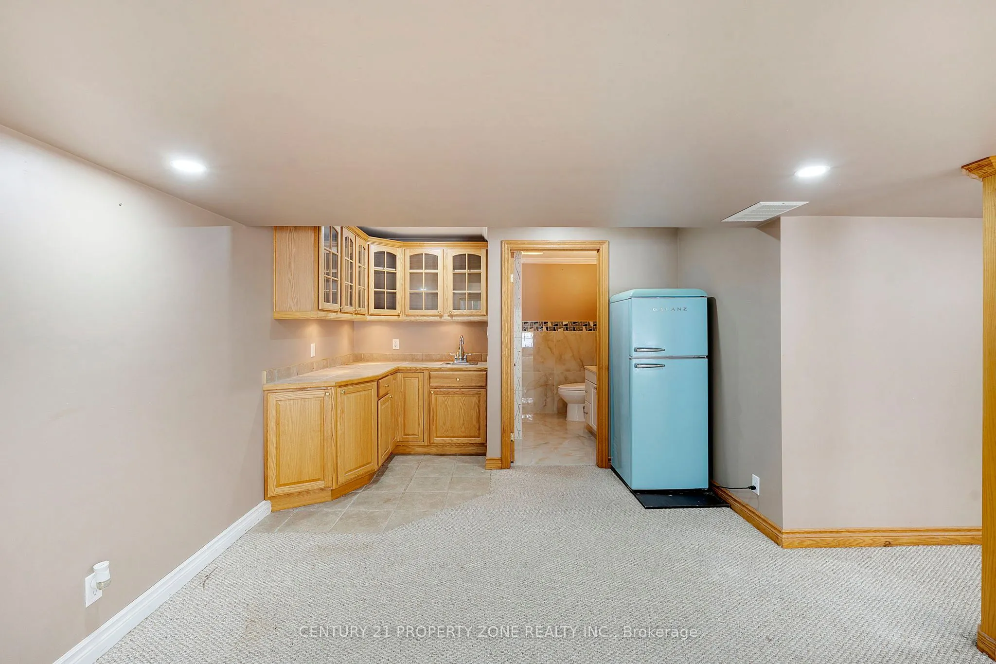 15 Royal York Court