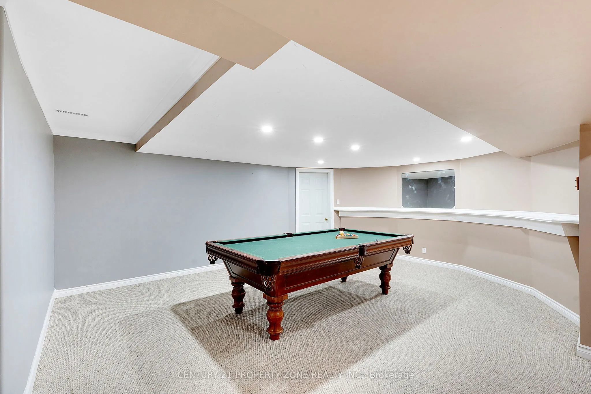 15 Royal York Court
