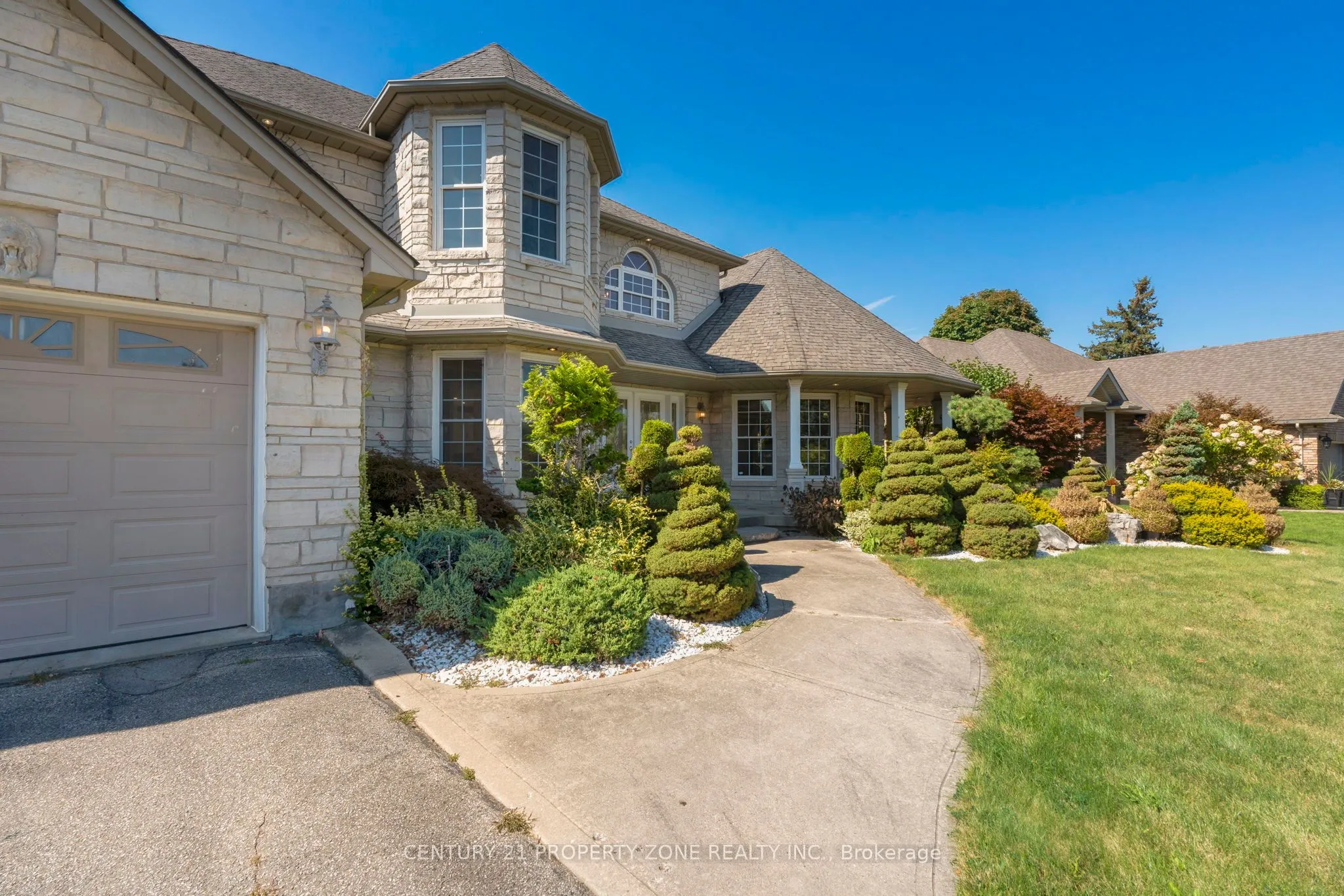 15 Royal York Court