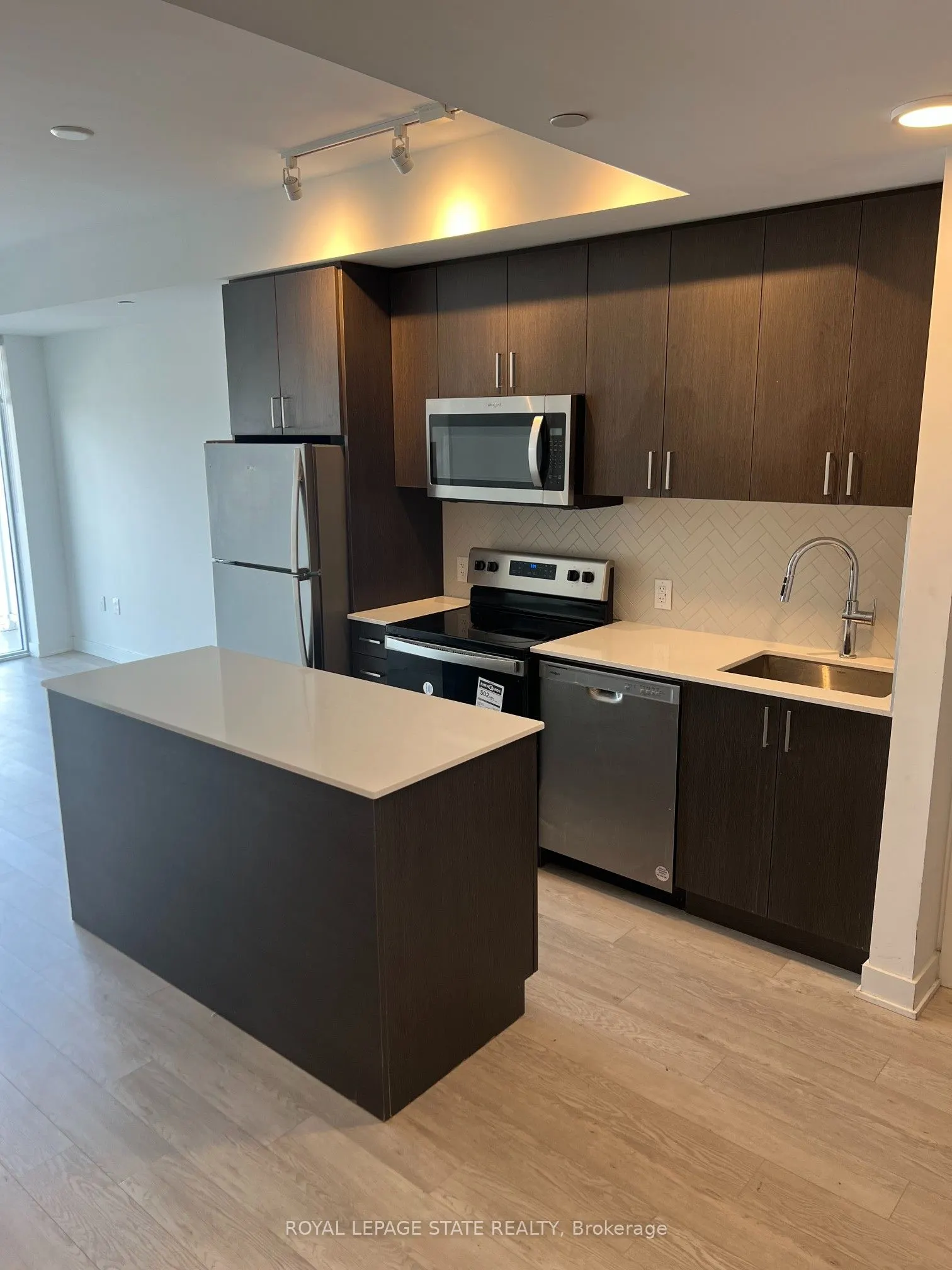 2782 Barton Street E, #715
