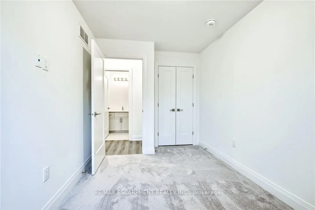 14 Clear Valley Lane