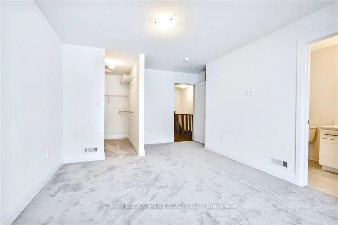 14 Clear Valley Lane