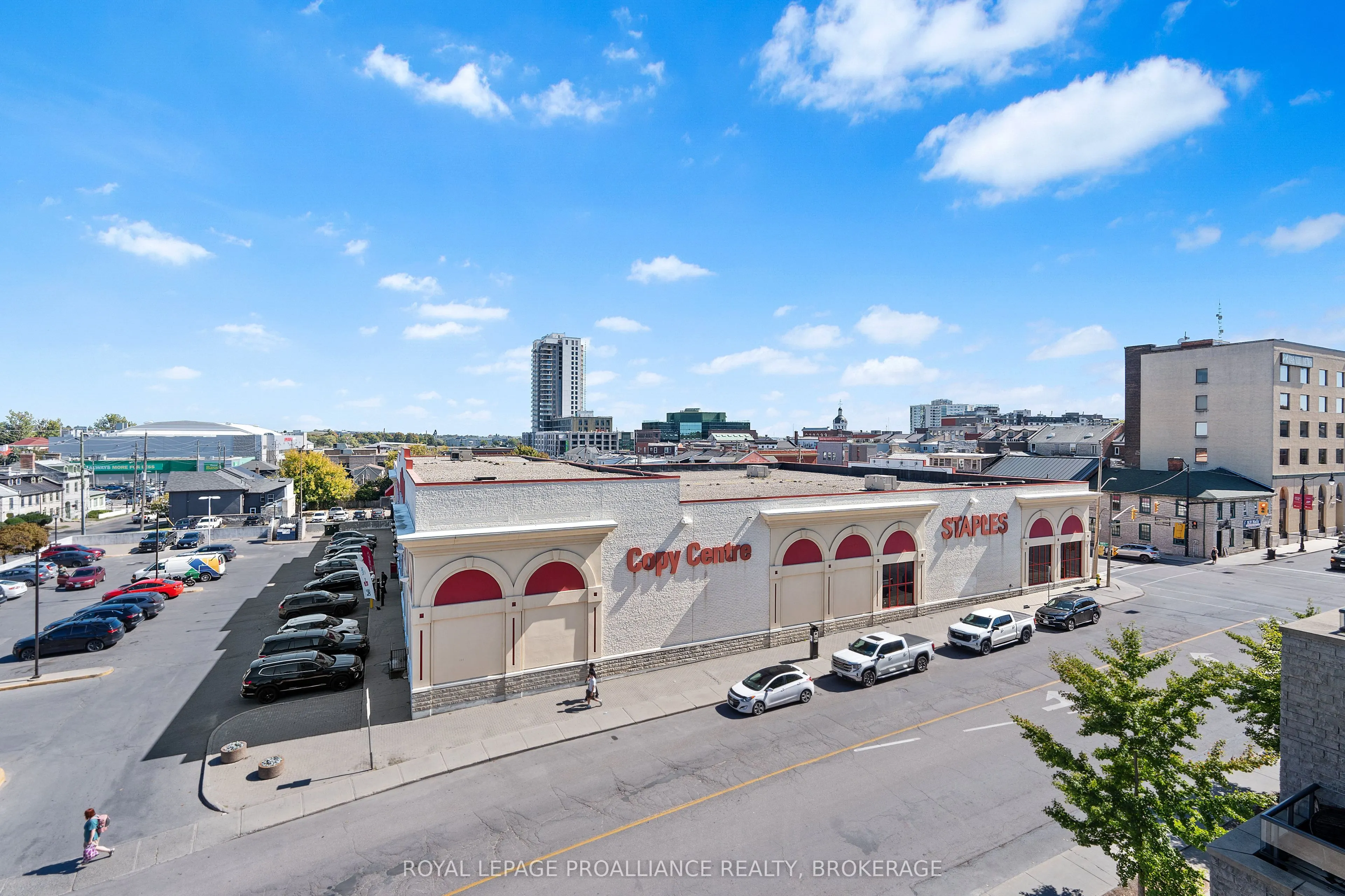 121 Queen Street, #406