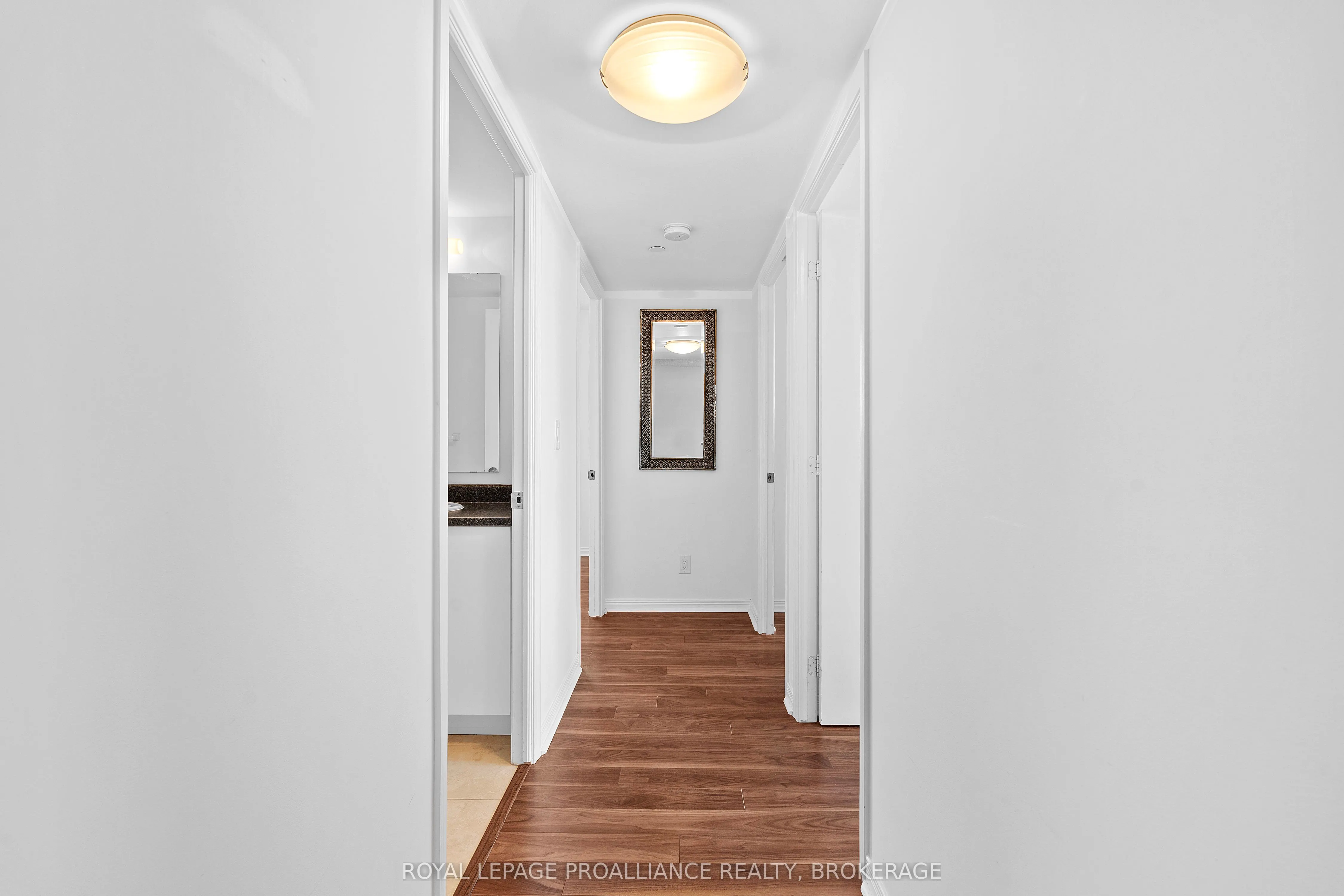 121 Queen Street, #406